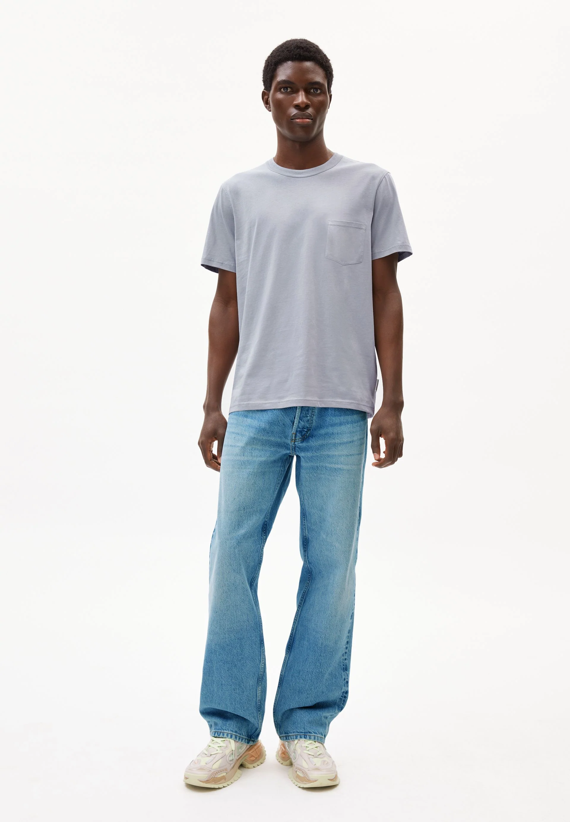 MAARKOS POCKET T-SHIRT | misty morning - Image 5