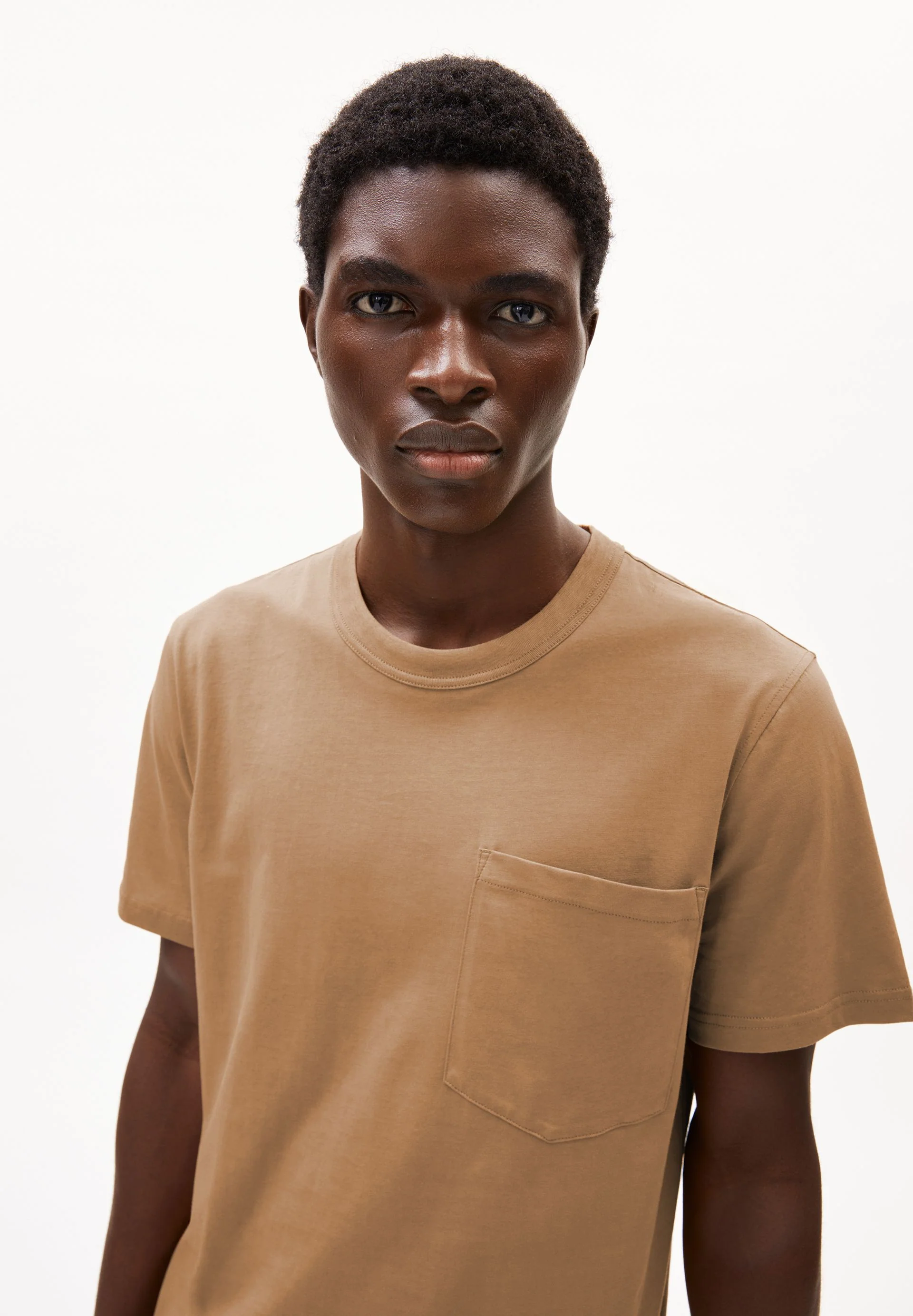 MAARKOS POCKET T-SHIRT | pale umber - Image 3
