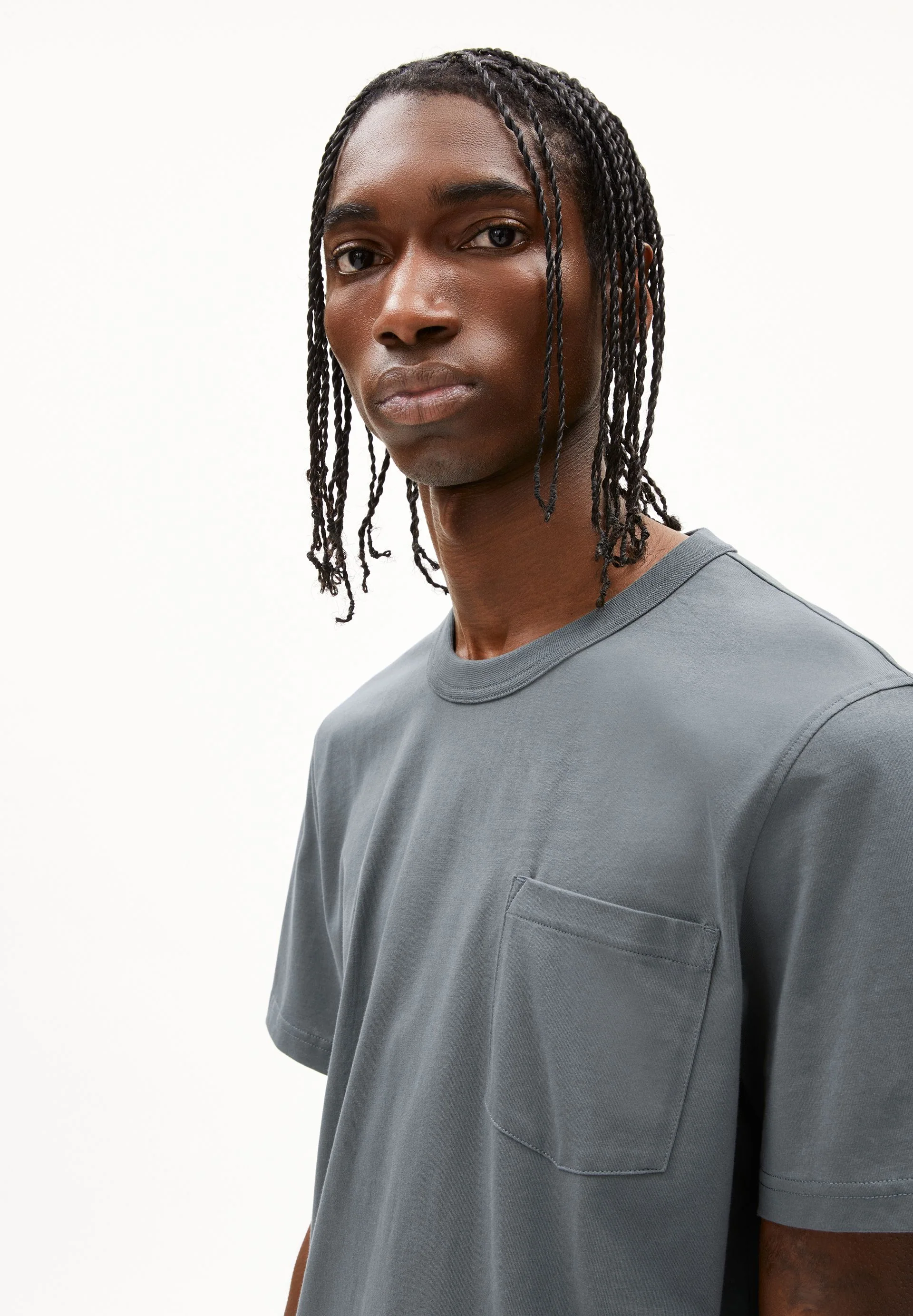 MAARKOS POCKET T-SHIRT | space steel - Image 3