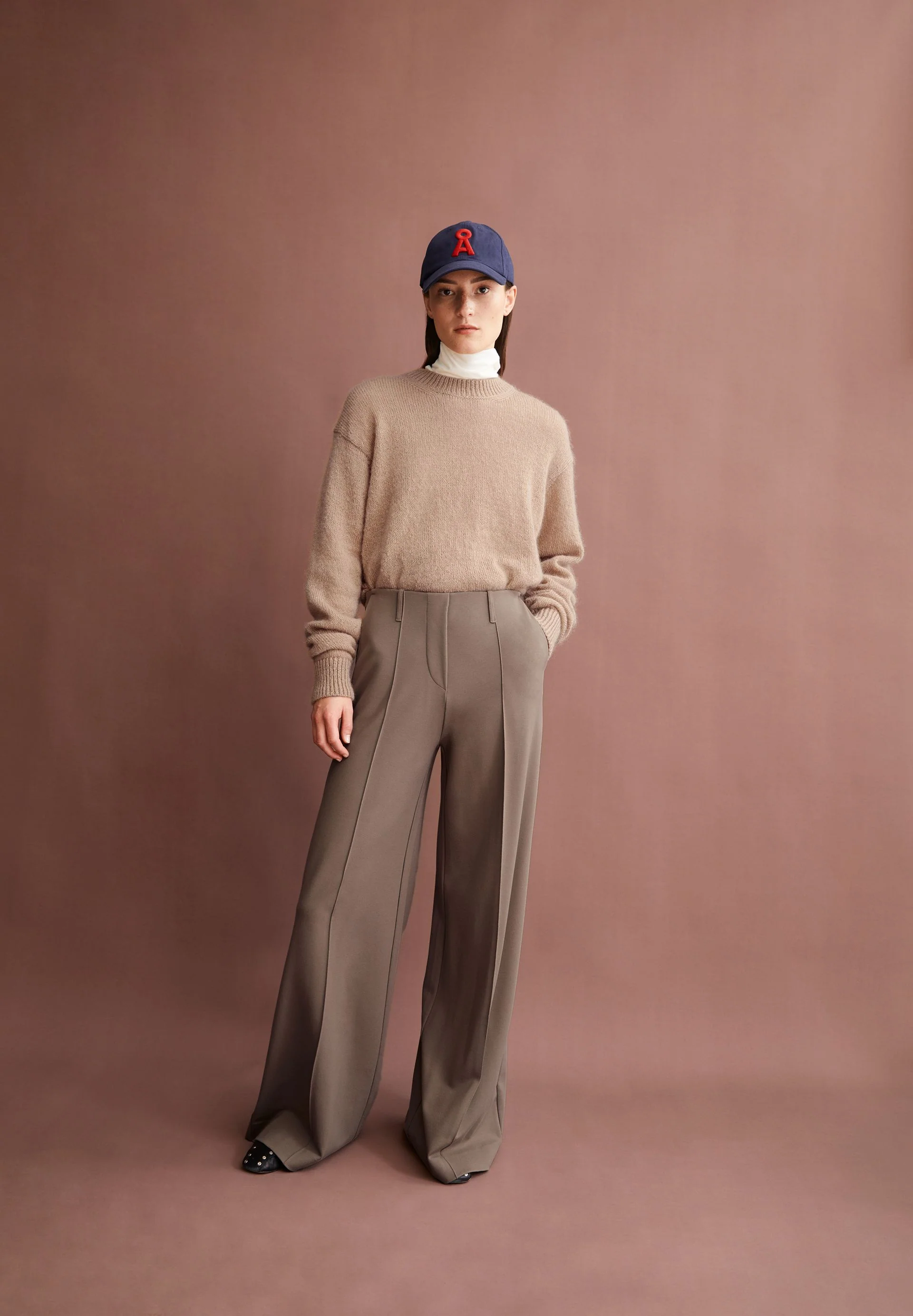 MAEVAA HOSE | walnut cream - Image 4
