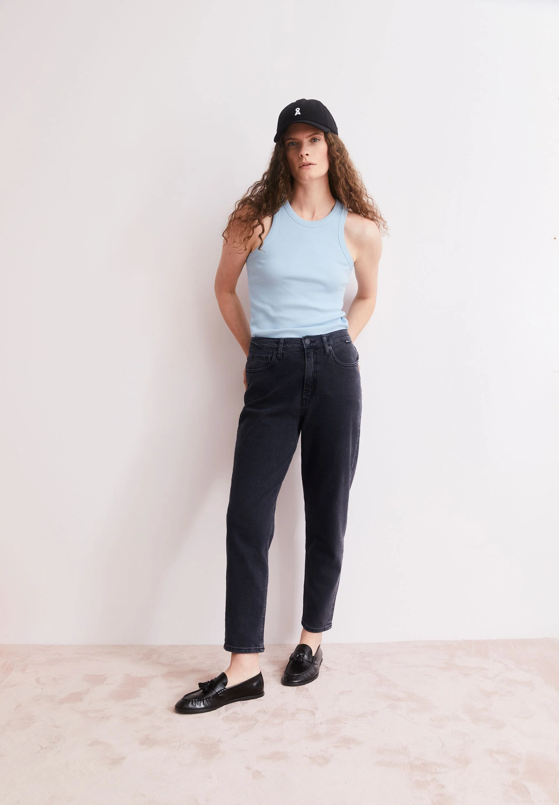 MAIRAA MOM JEANS | ebony - Image 4
