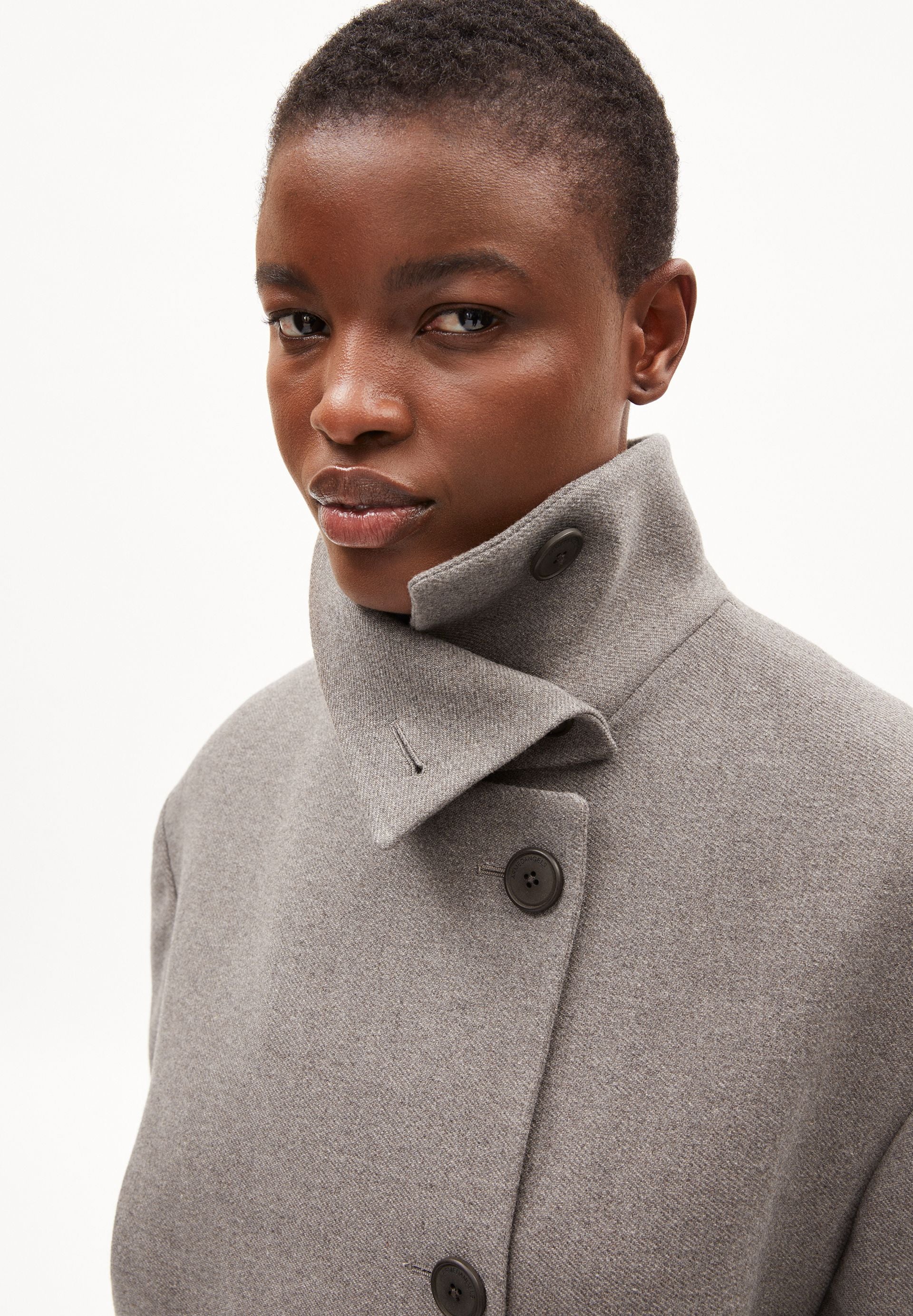 MAJELAA WOLLMANTEL | dark caramel melange - Image 3