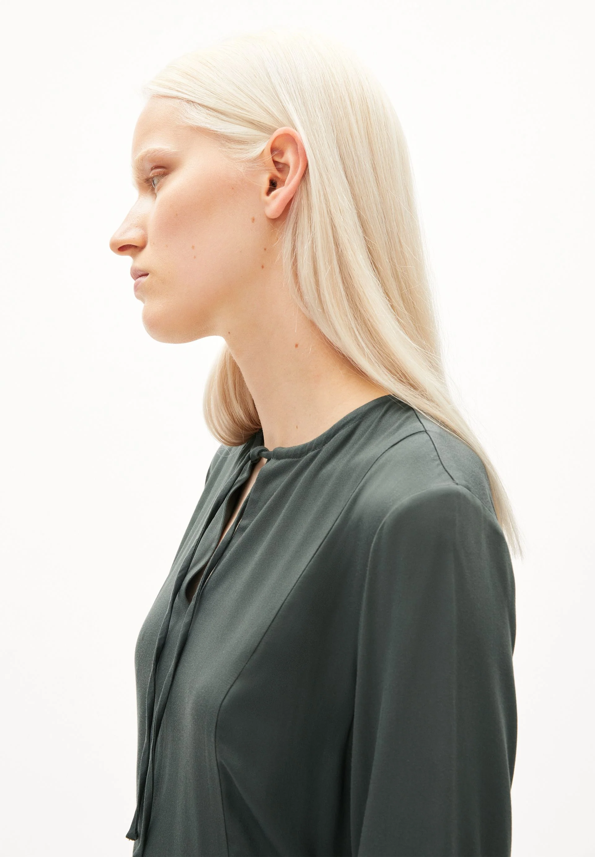 MARIOLAANA | space steel - Image 3