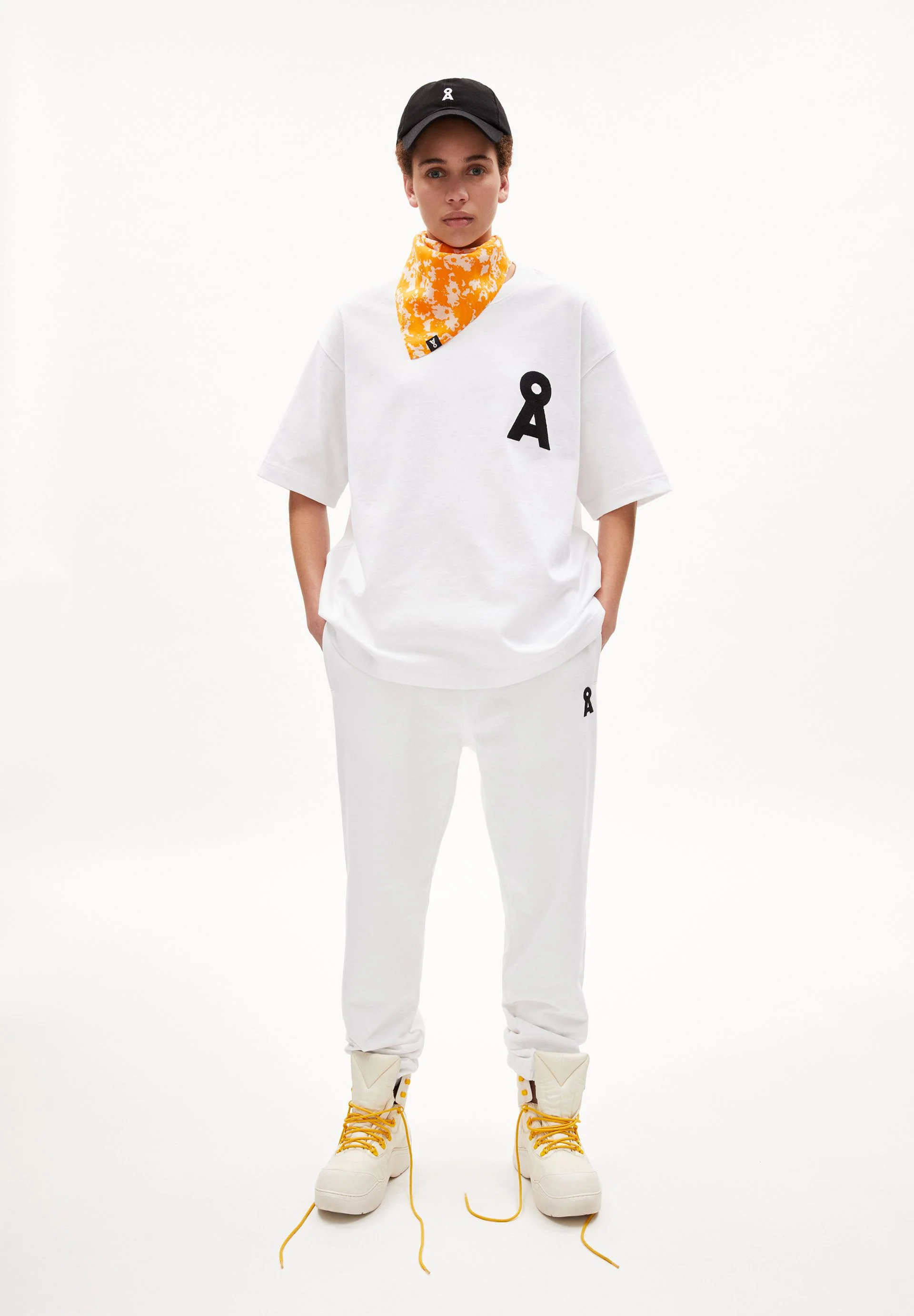 MIKAAS ICONIC CAPSULE | white - Image 5