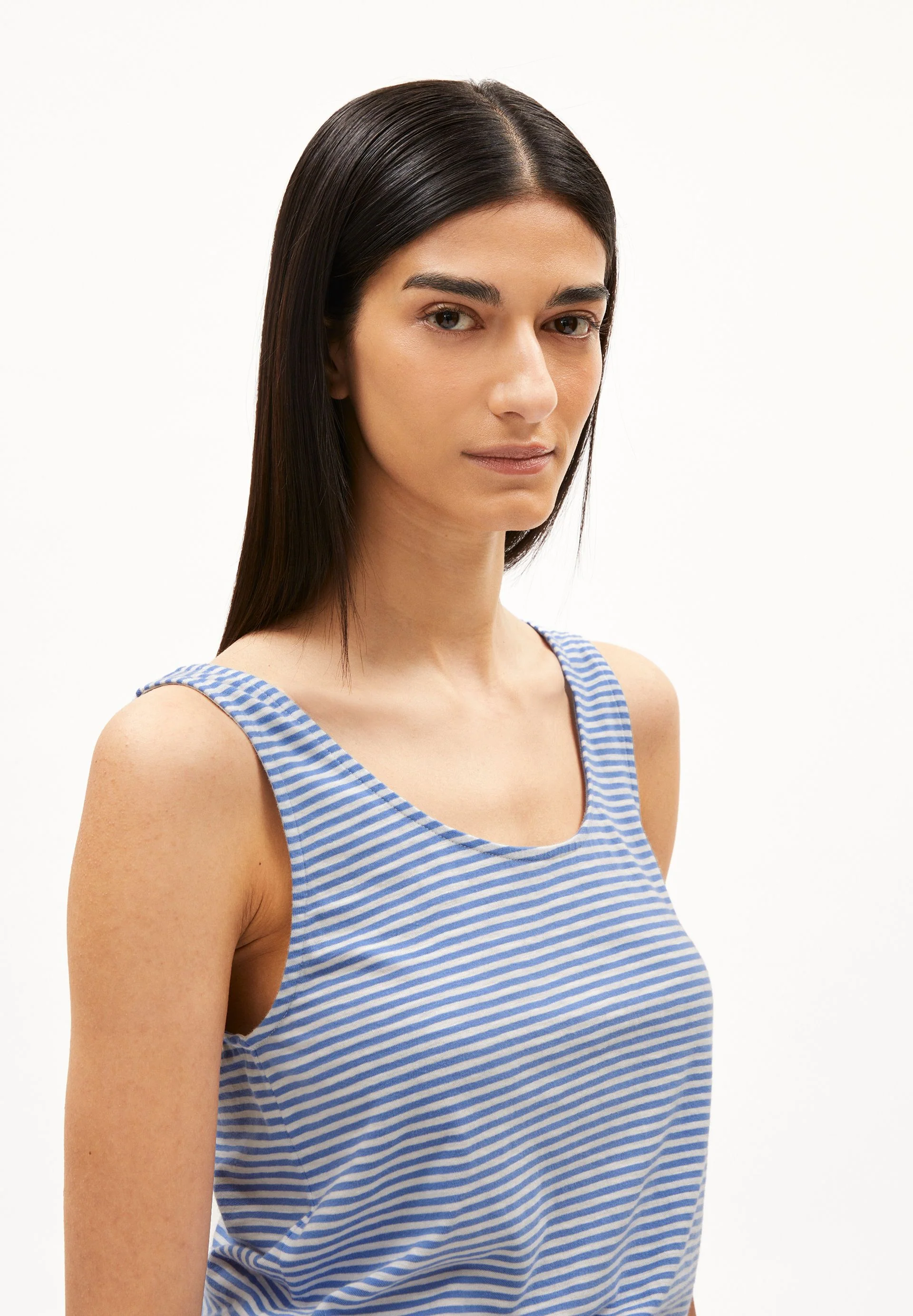 MINAAMI LITA TOP | blue bloom-oatmilk - Image 3