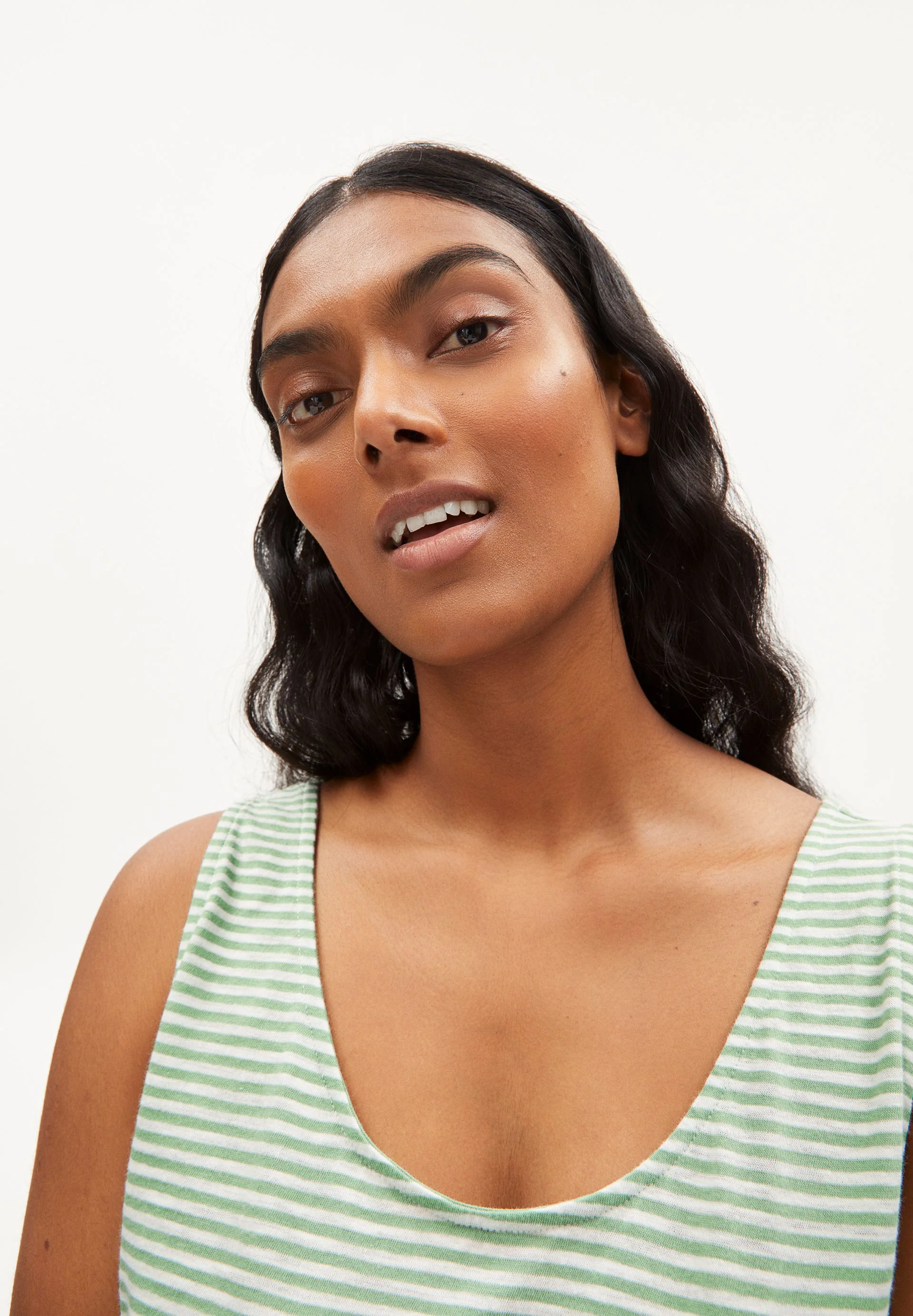 MINAAMI LITA TOP | smith green-oatmilk - Image 3