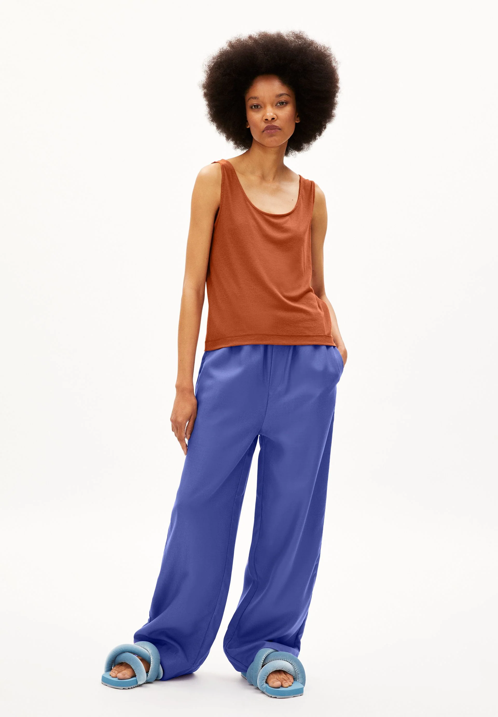 MINAAMI | reddish brown - Image 5