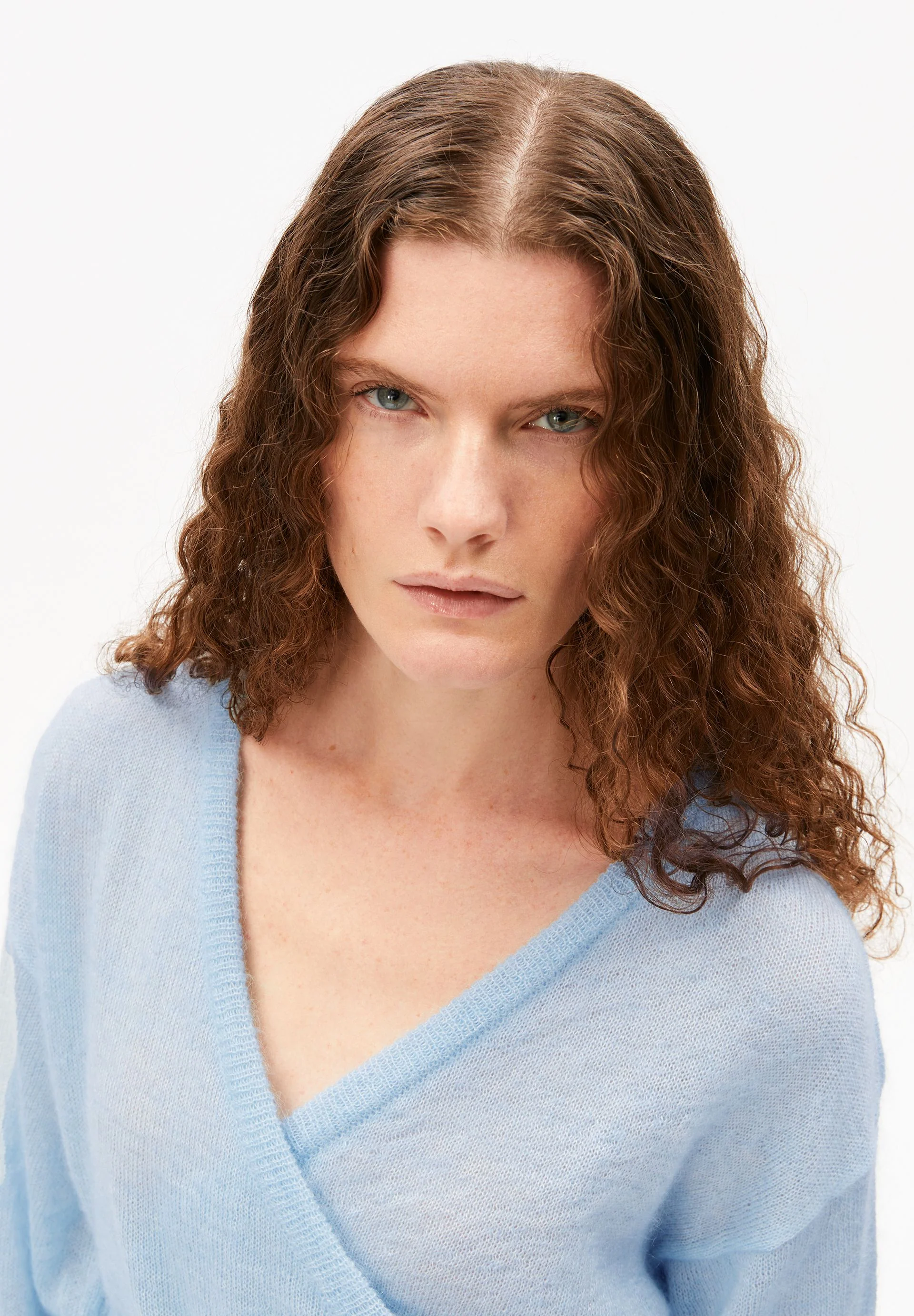 MOHAIR-MIX WICKELSTRICKJACKE | blue glow - Image 3