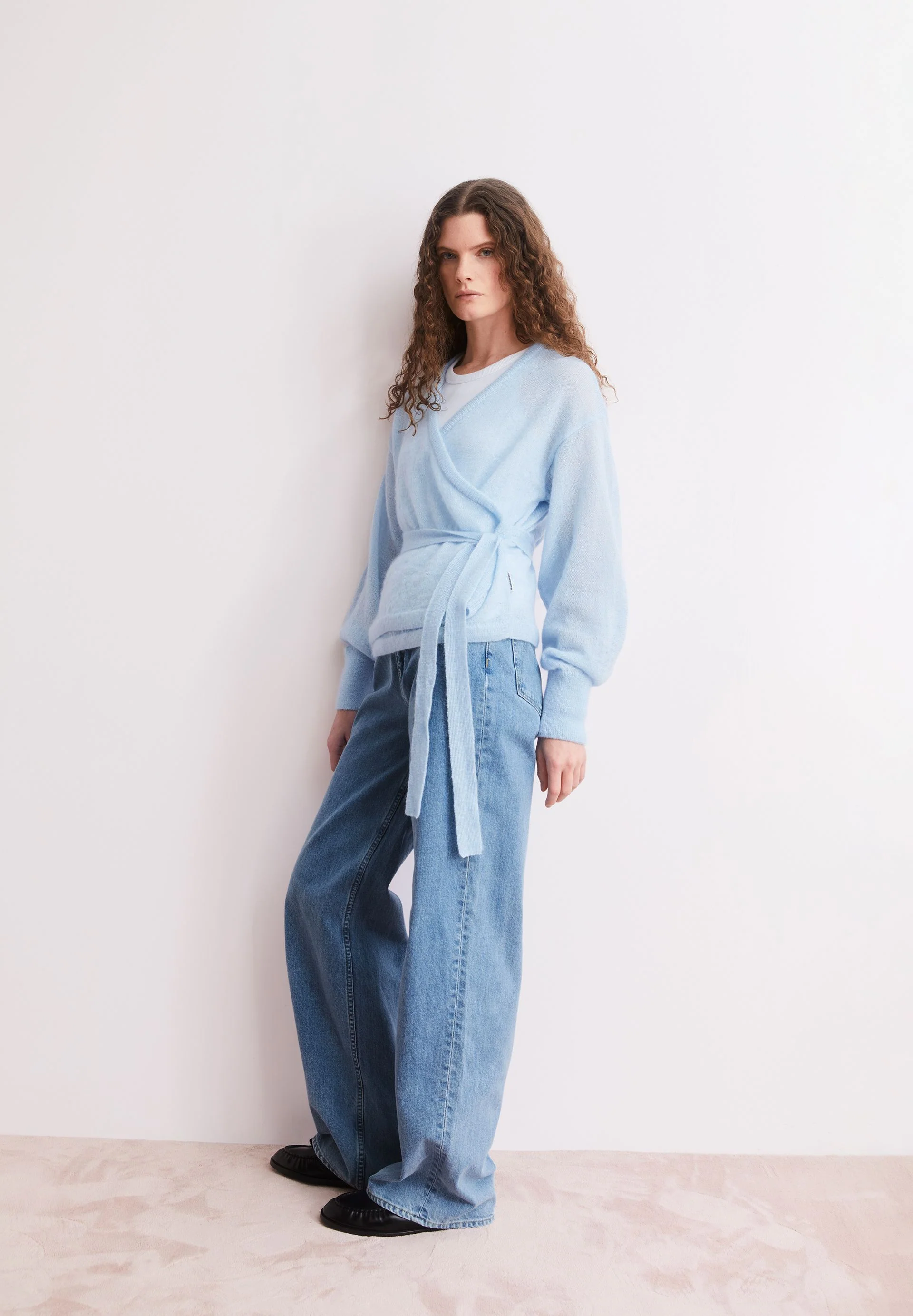 MOHAIR-MIX WICKELSTRICKJACKE | blue glow - Image 4