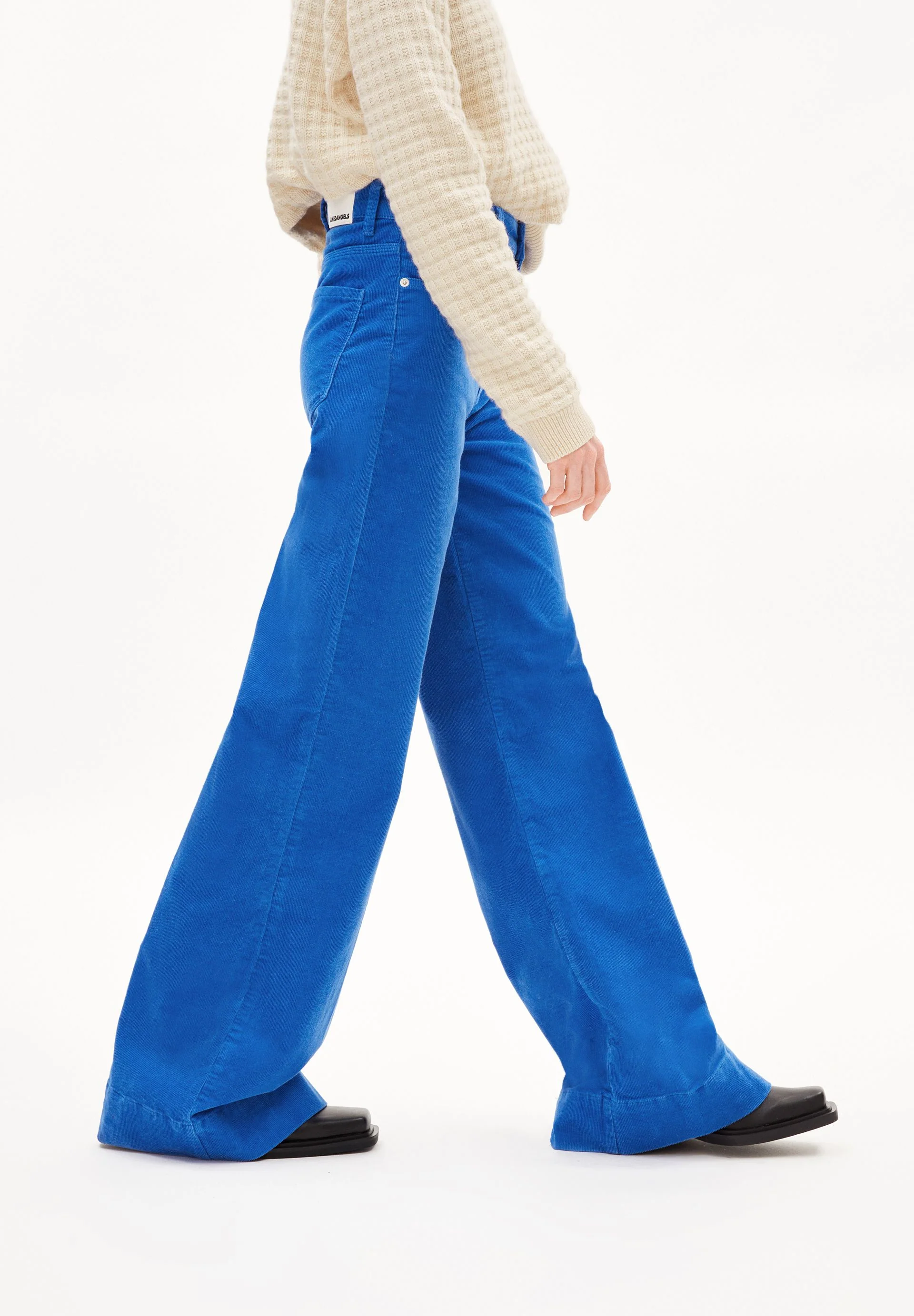 MURLIAA CORDUROY | warm blue - Image 6