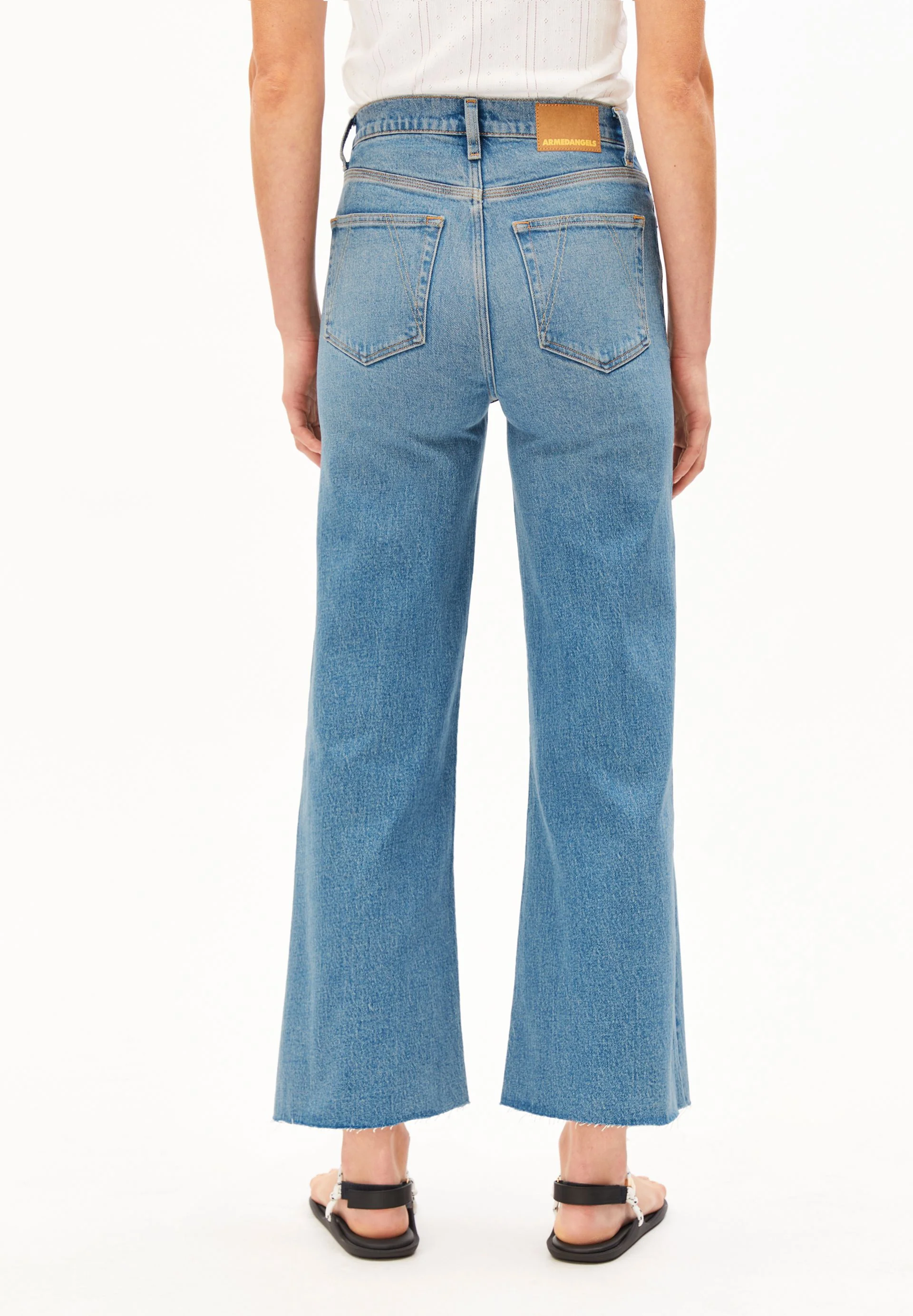 MURLIAA HIGH CROPPED WIDE JEANS | wane - Image 2