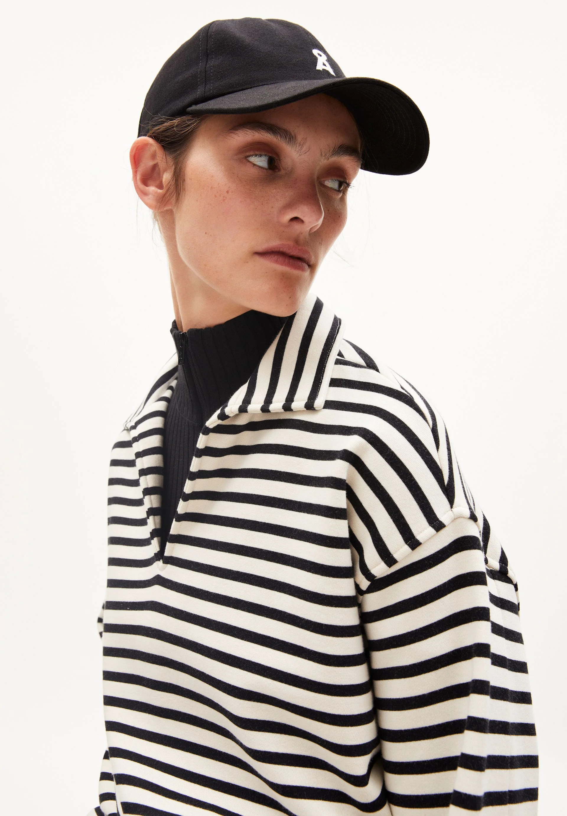 NAIRAA STRIPE | undyed-black - Image 3