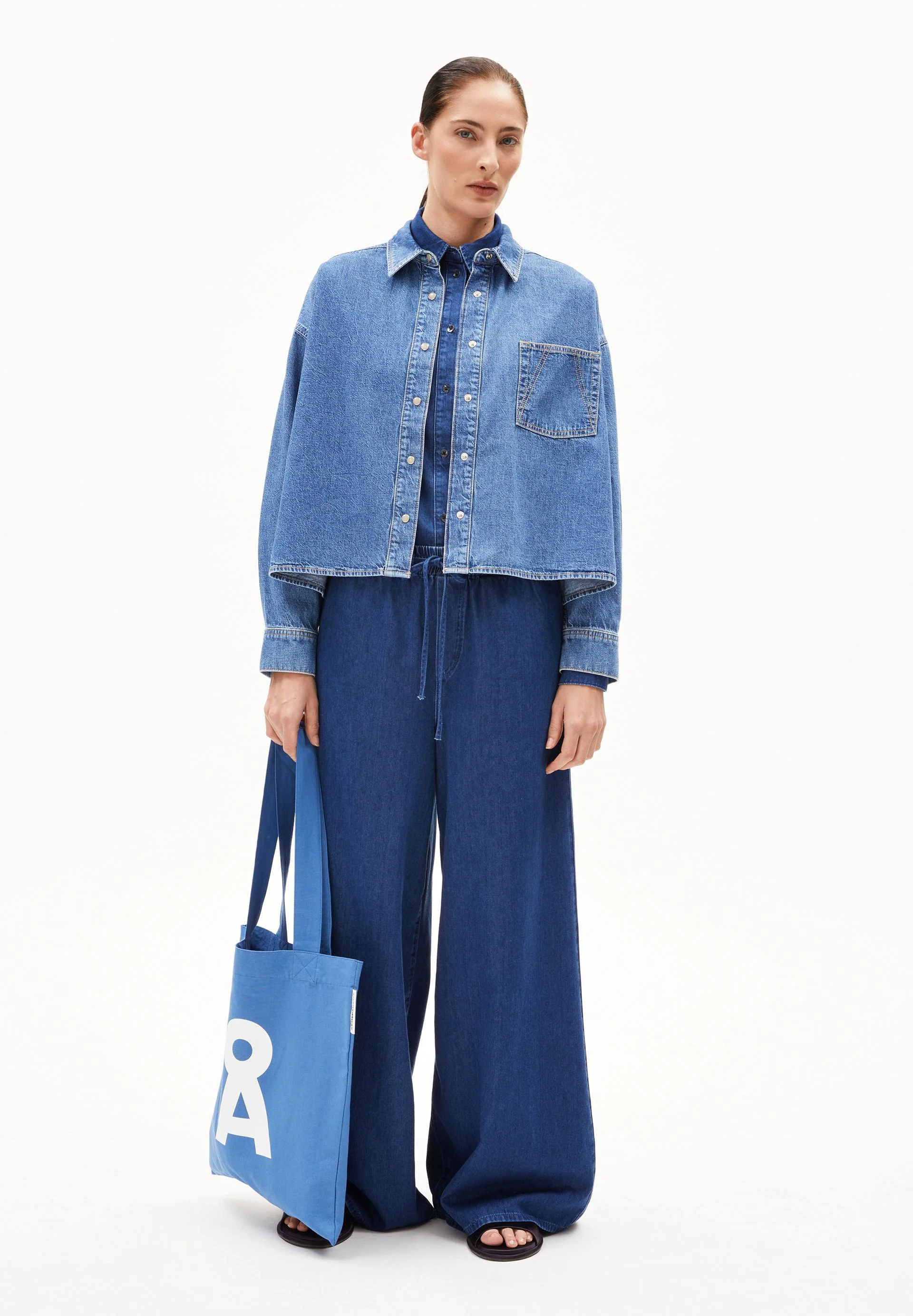 NALAANI DENIM BLOUSE | sea foam - Image 5