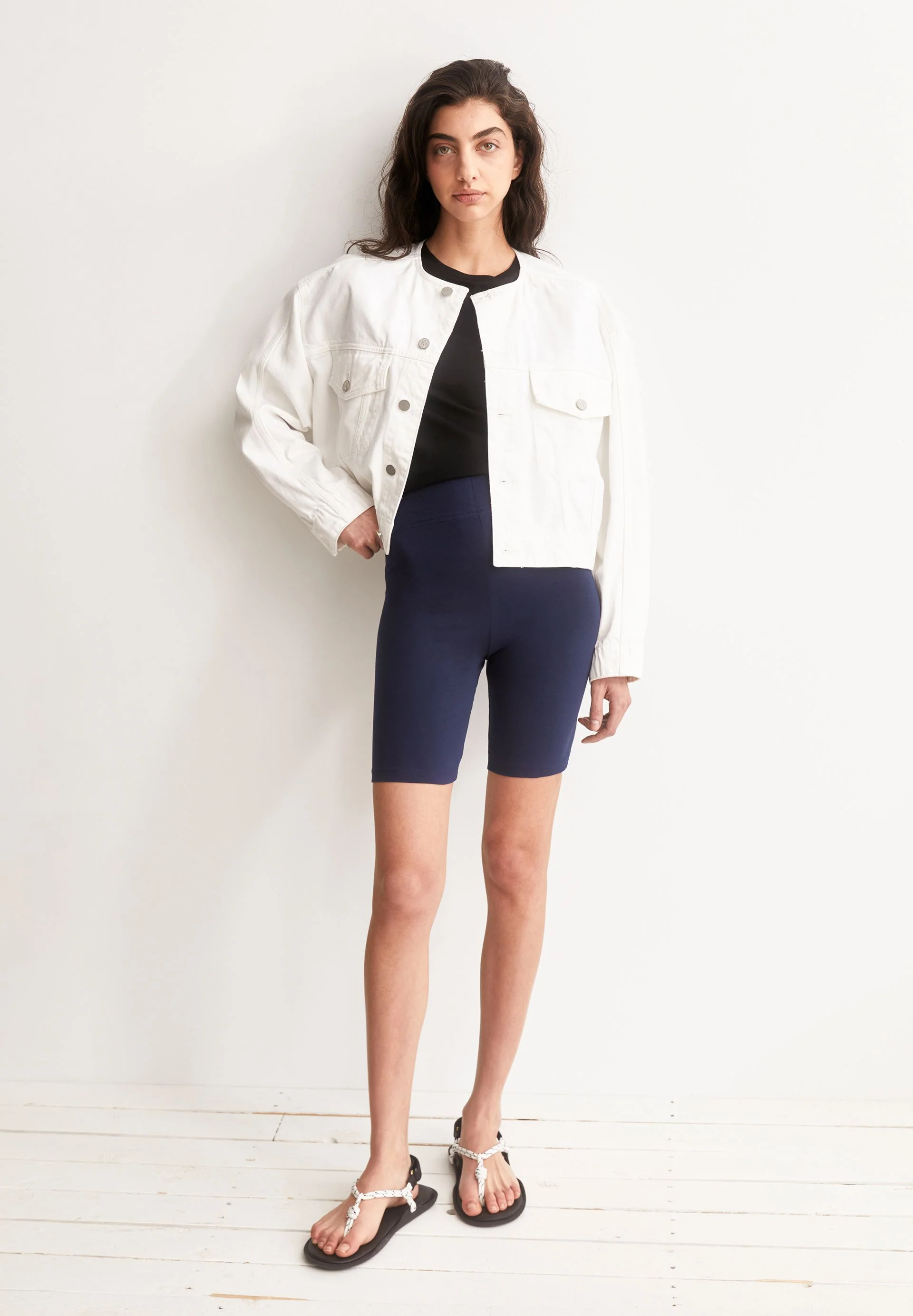 NEDAA LITAA SHORTS | tinted navy - Image 4