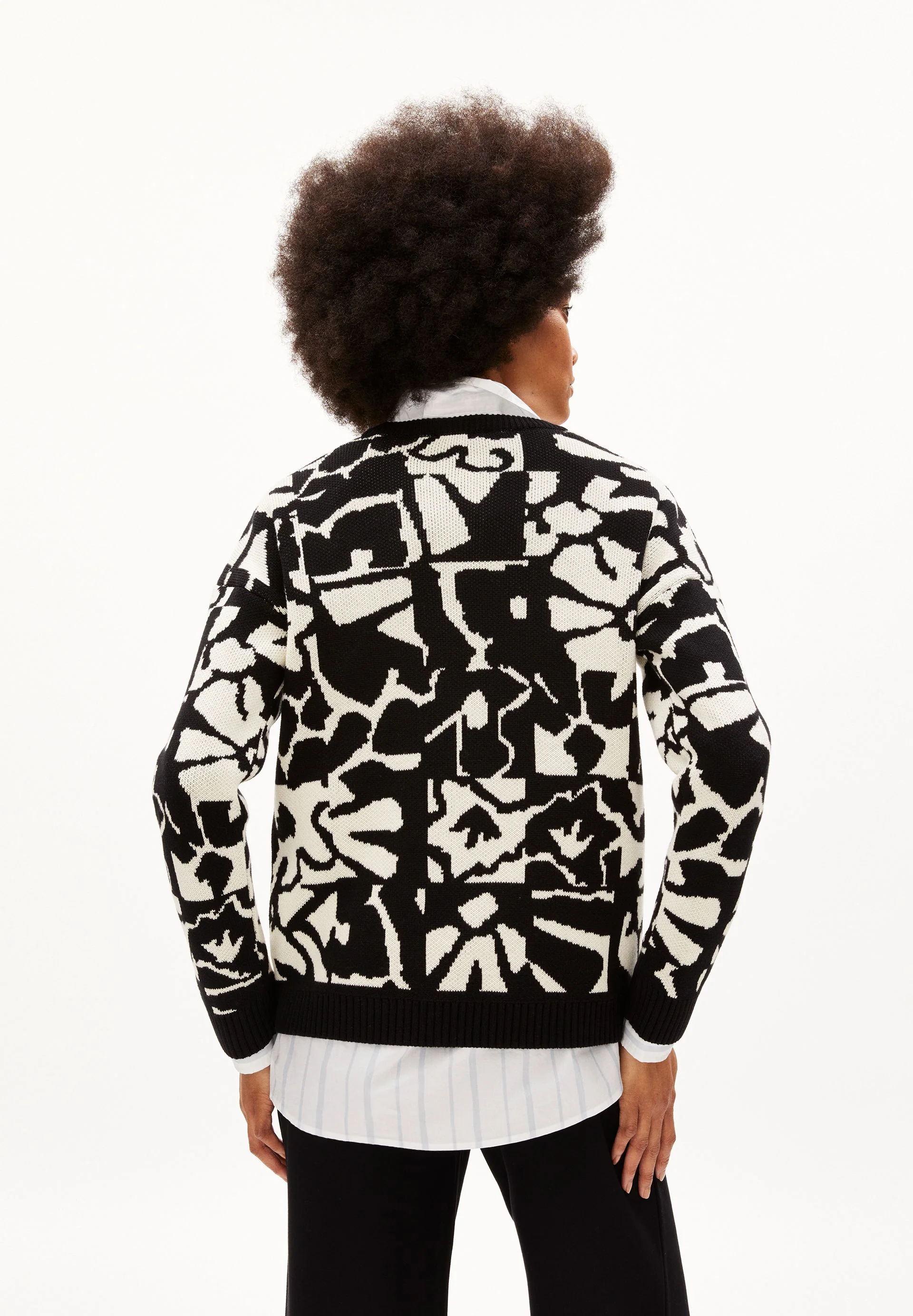OLESSYAA AQUA FLORAL | black-oatmilk - Image 2