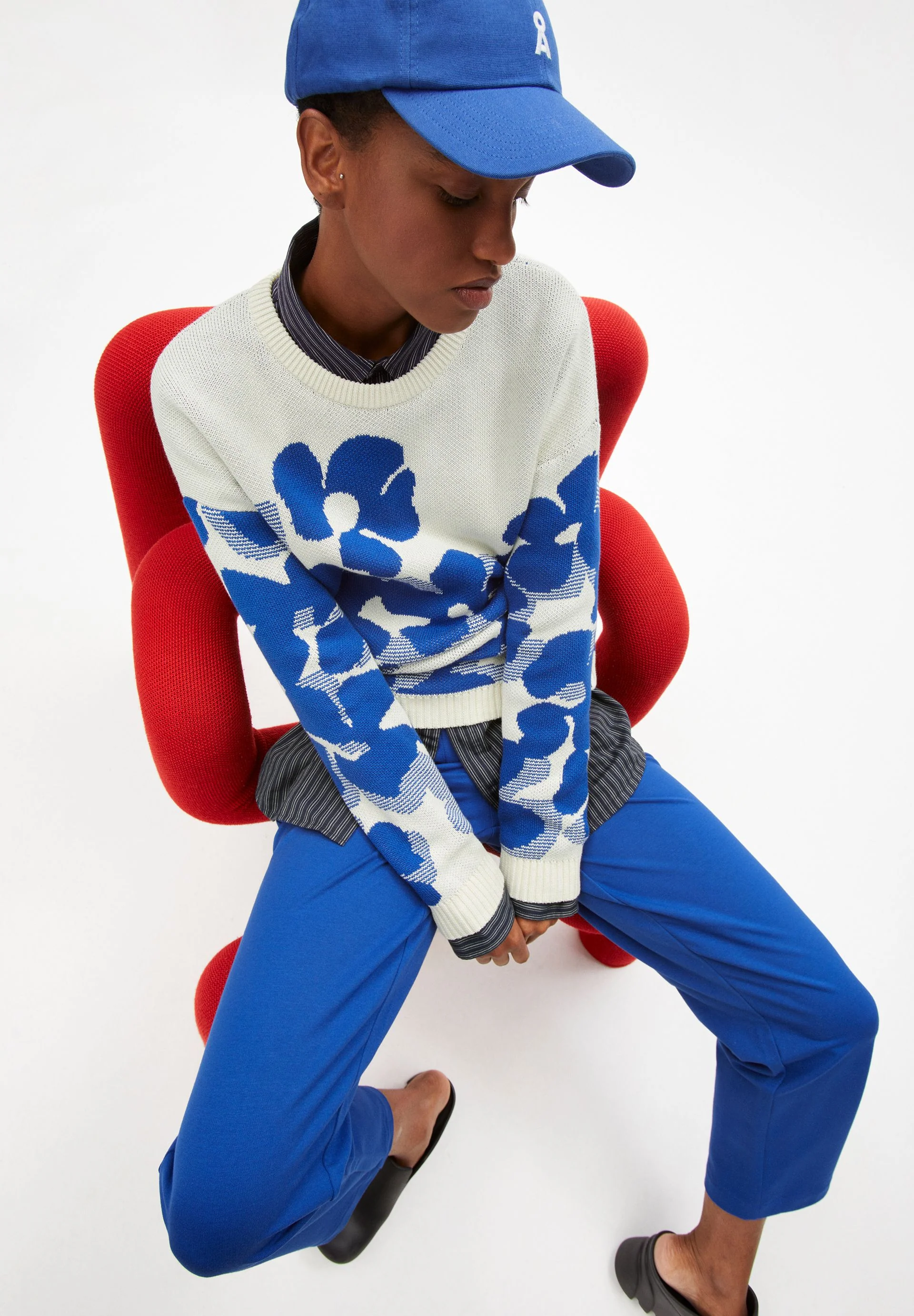 OLESSYAA AQUA FLORAL | oatmilk-dynamo blue - Image 4