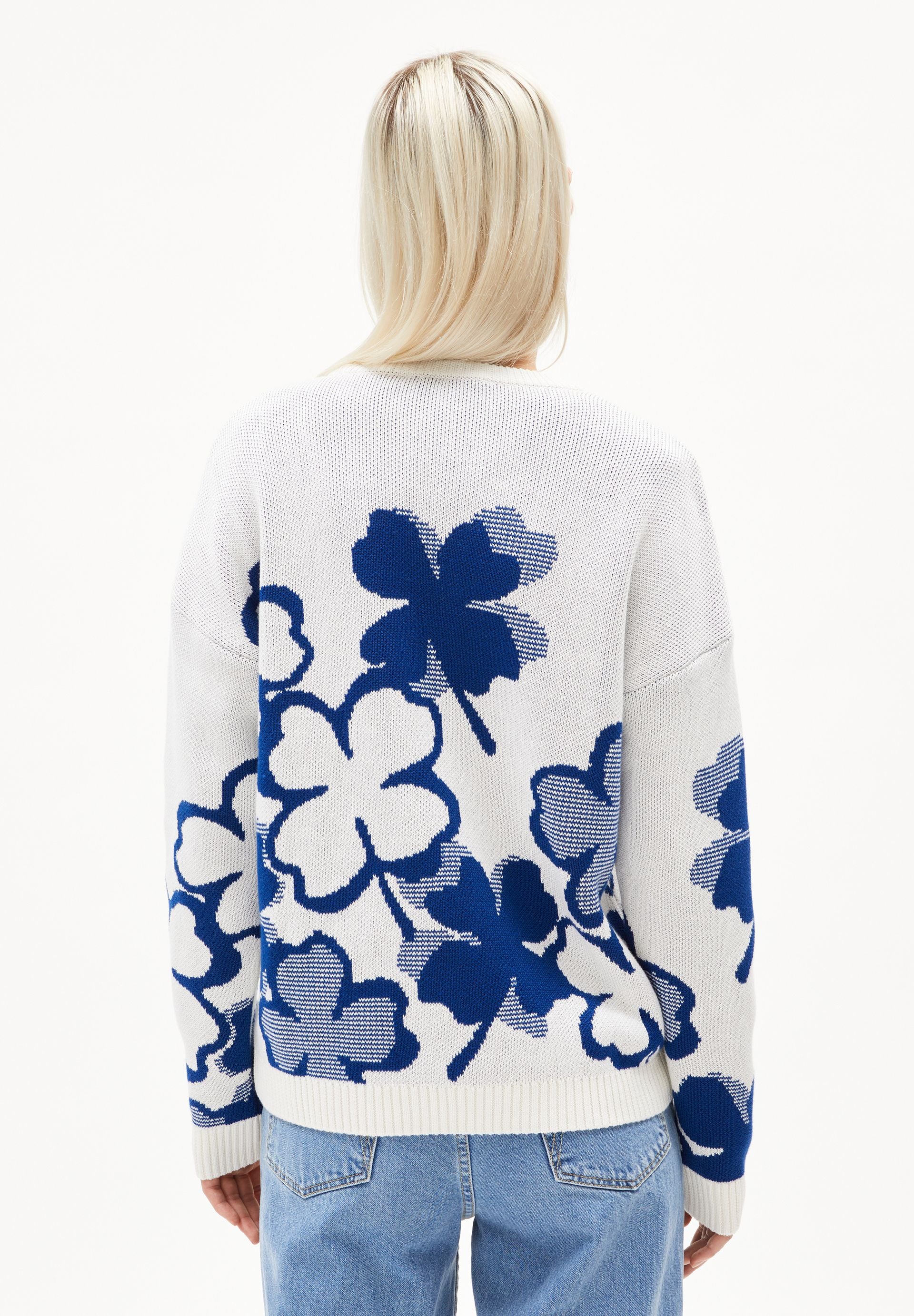 OLESSYAA CLOVER | lapis blue-light oatmilk - Image 2