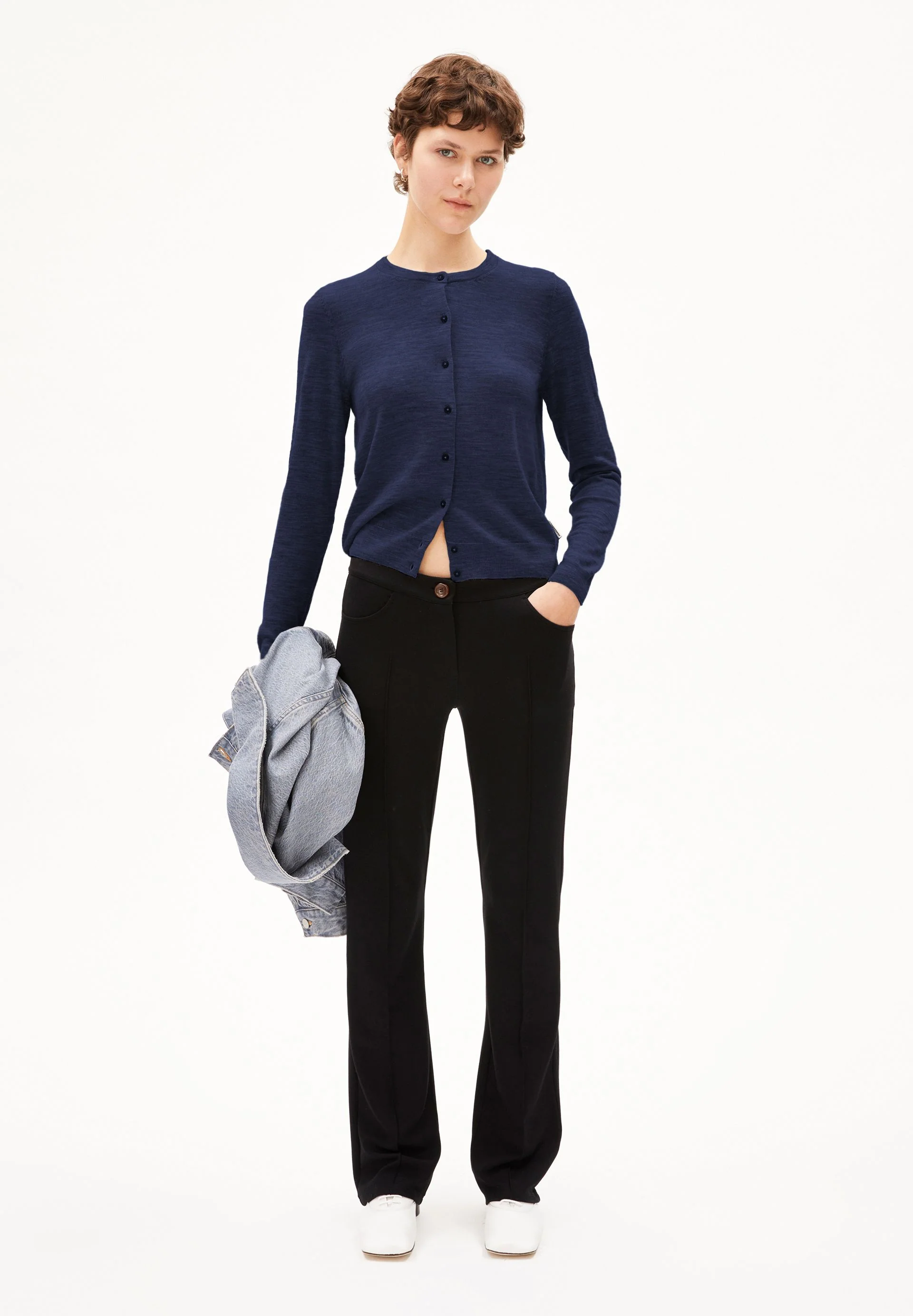 OPHALIAA MERINO STRICKJACKE | tinted navy - Image 5