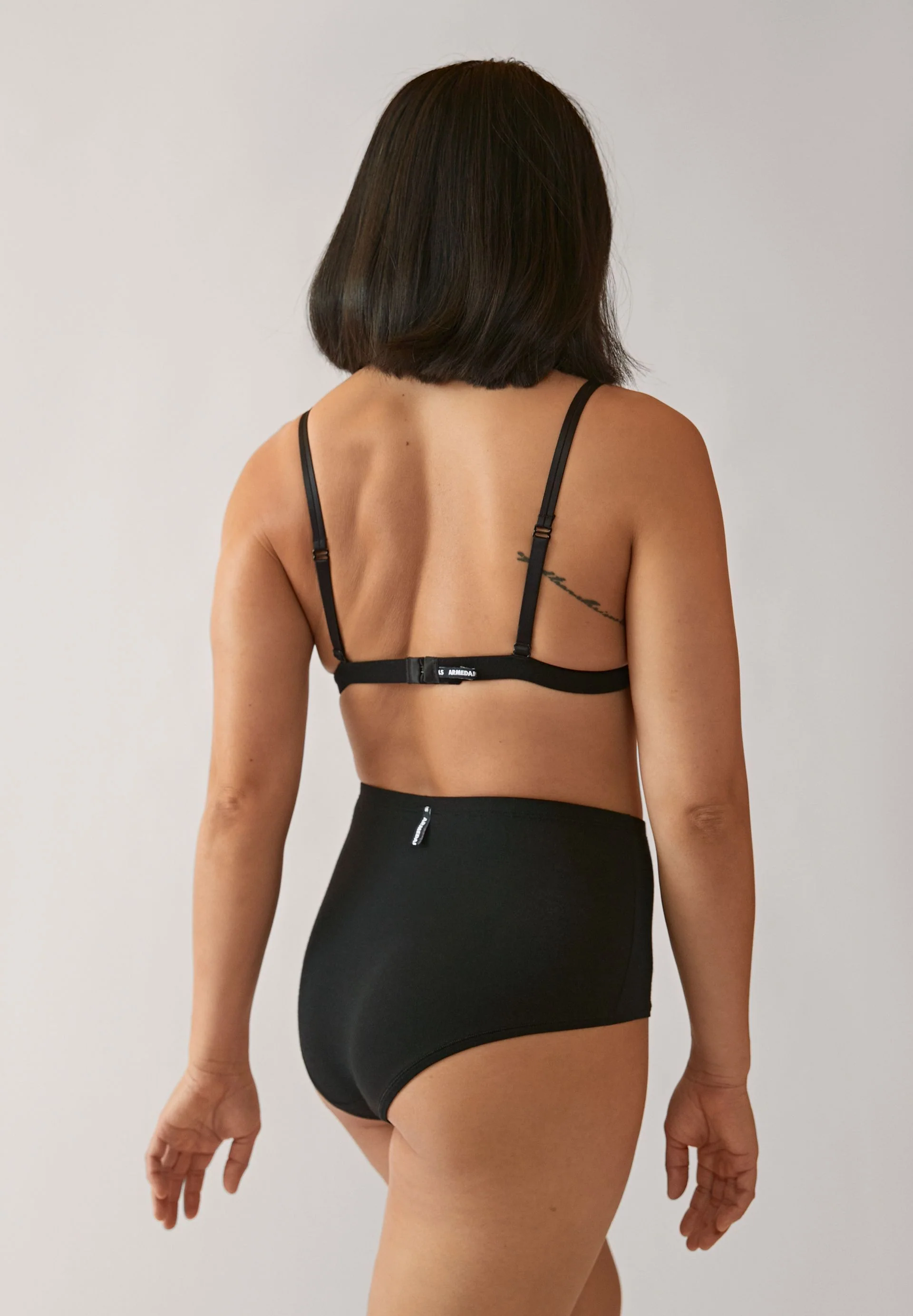 OSAA | black - Image 2