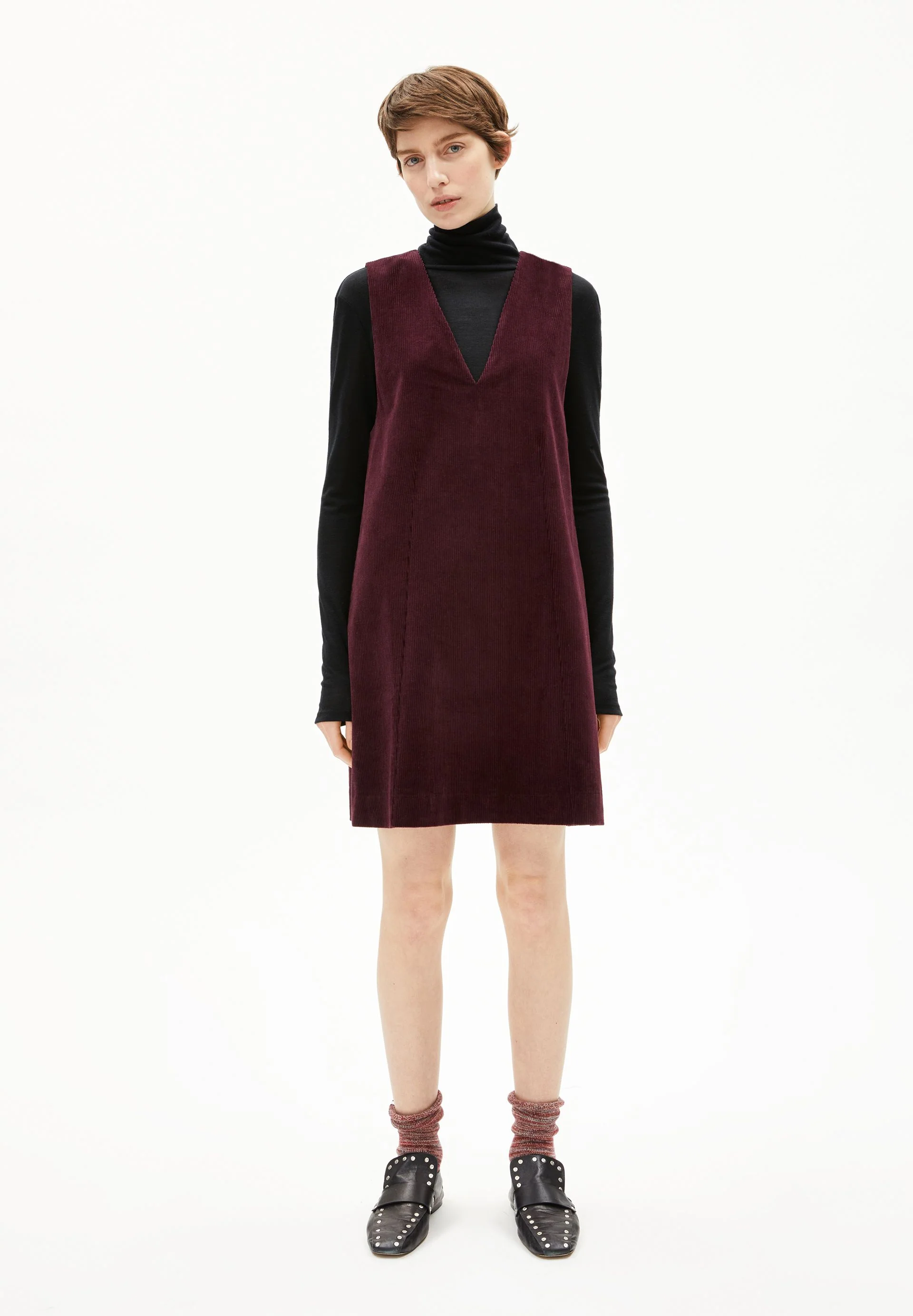 PINAAFO CORDUROY | dark cranberry - Image 5