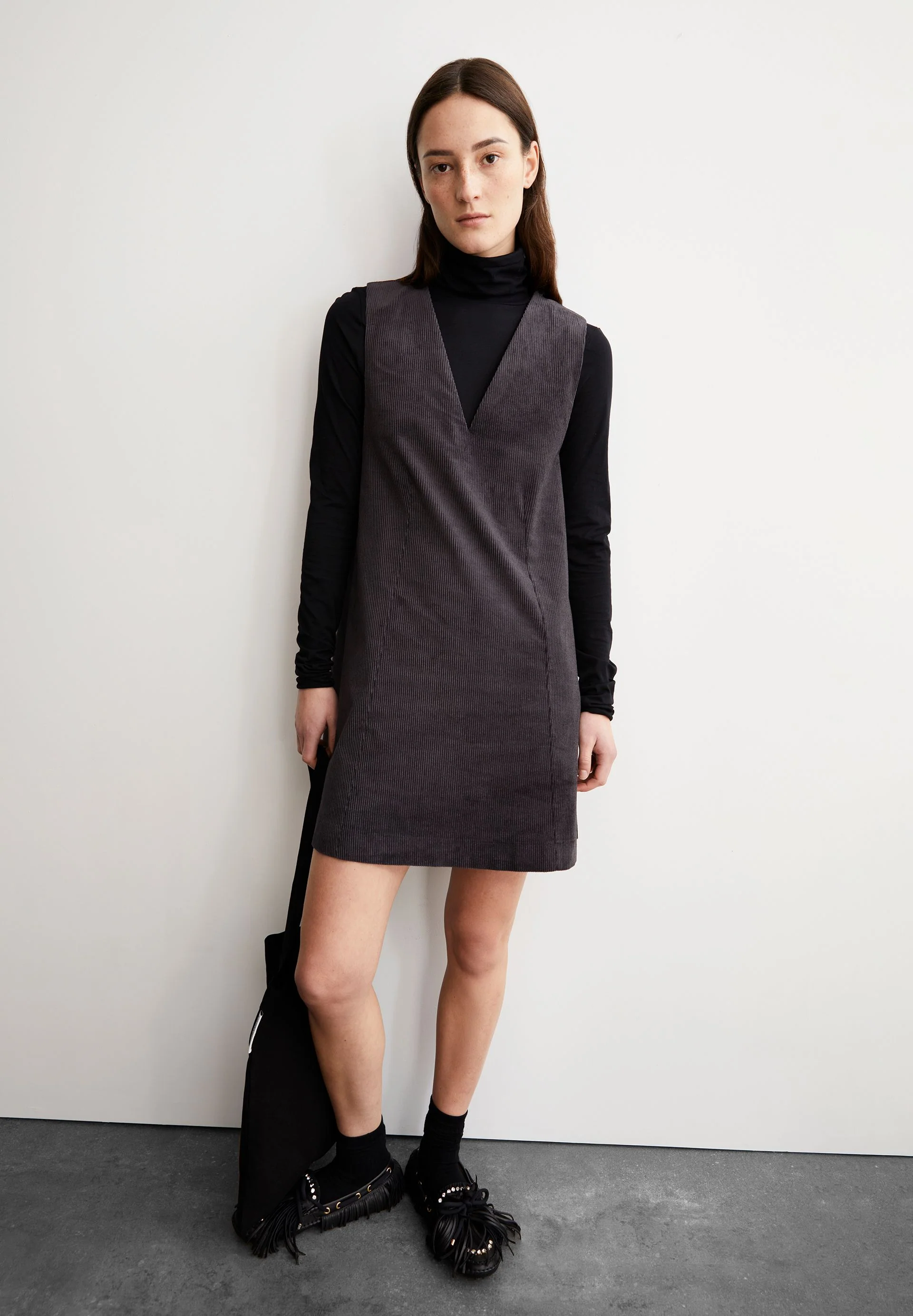 PINAAFO CORDUROY | dark steel - Image 4