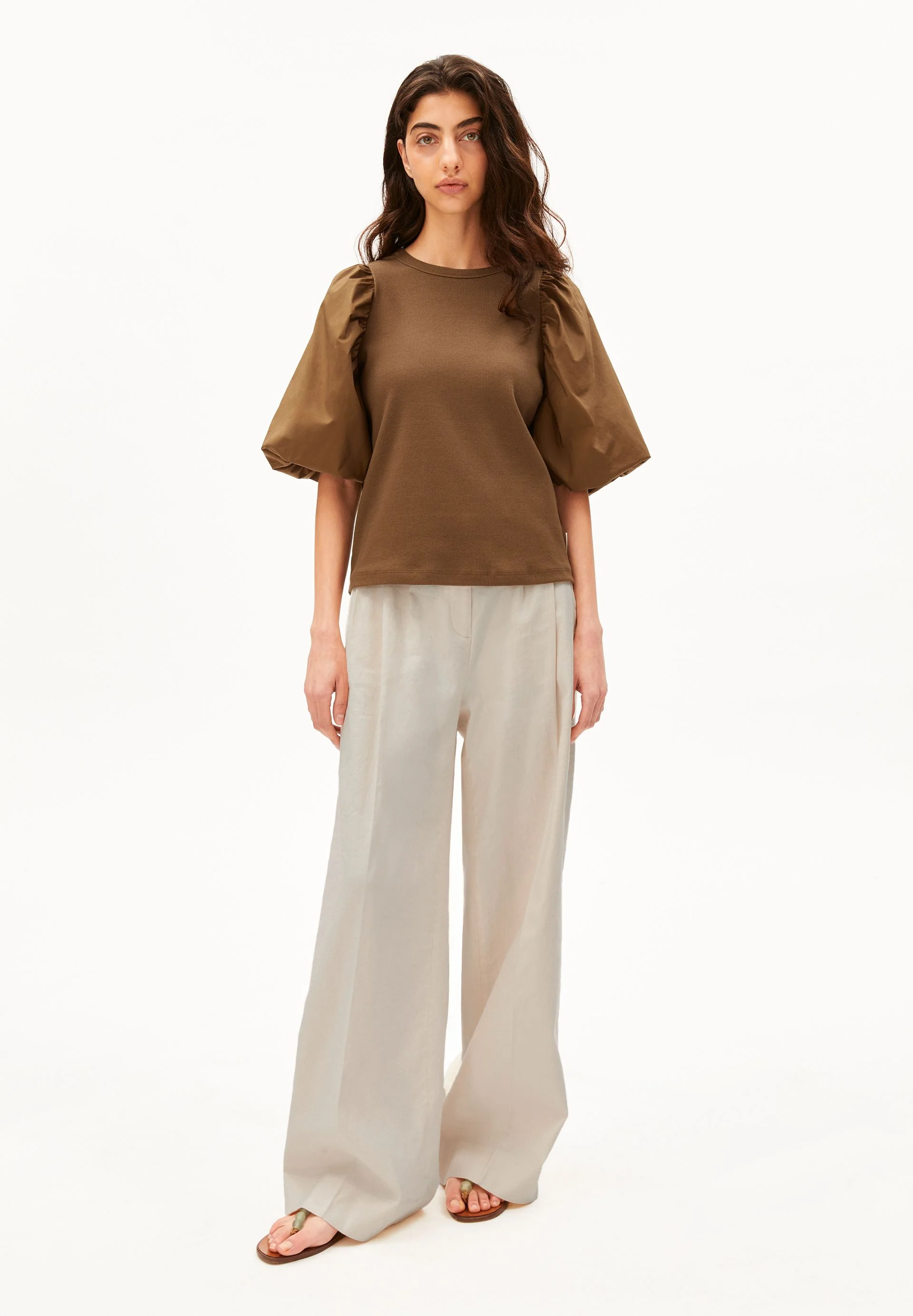 PUFFÄRMEL T-SHIRT | dried palm - Image 5