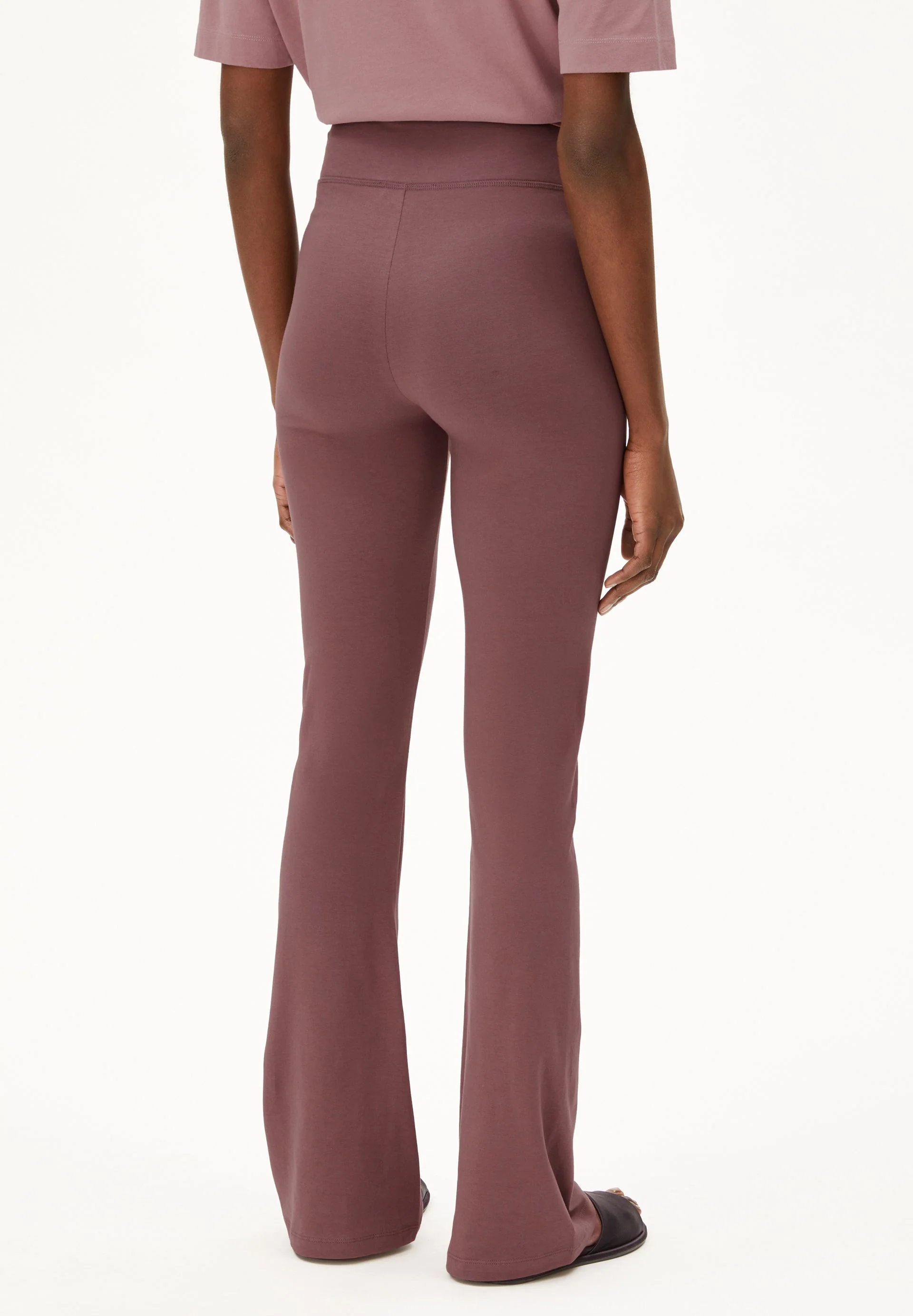 REHMAA LEGGINGS | dark berry - Image 2