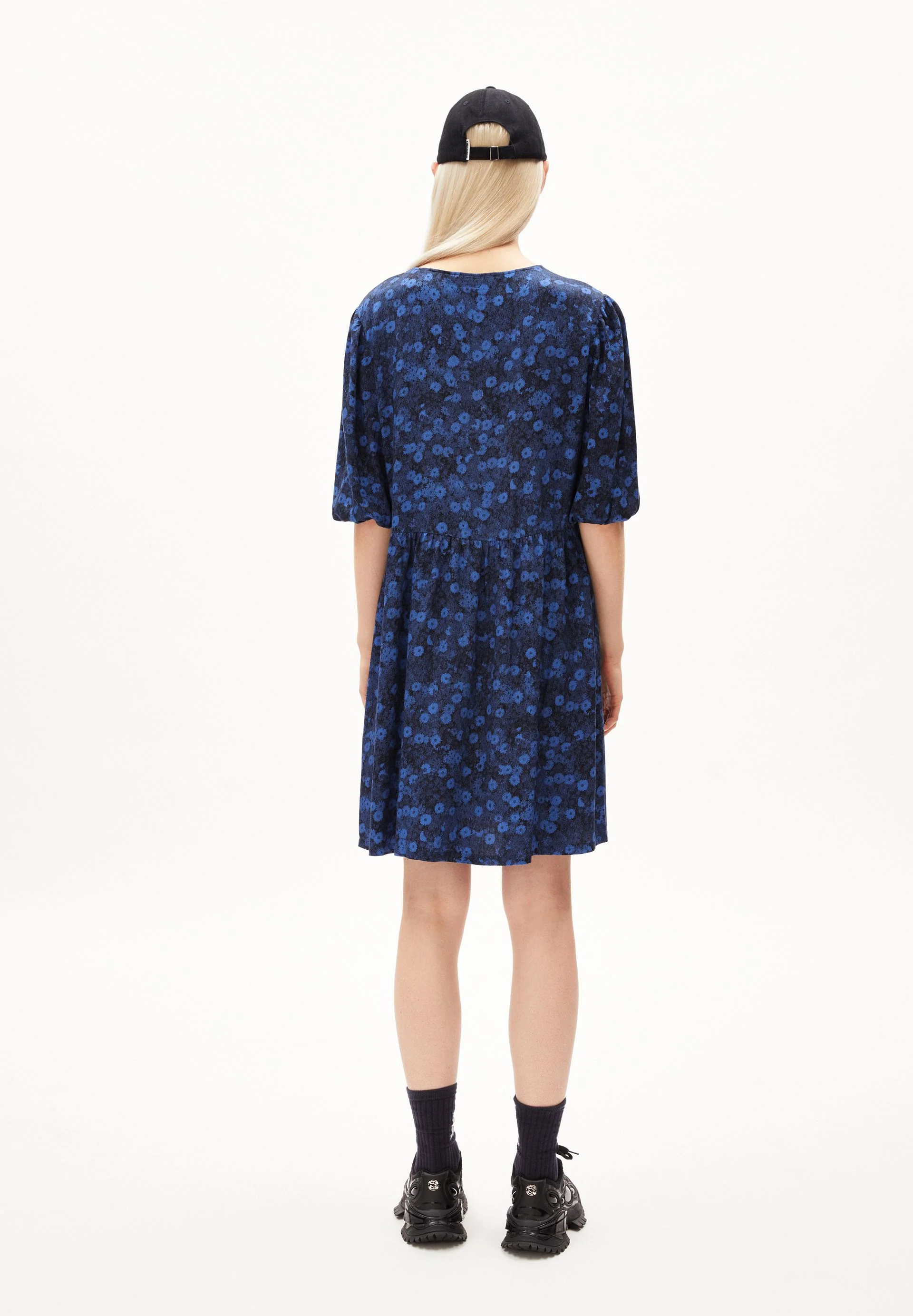 ROSEAA MILLES FLEURS | night sky - Image 2