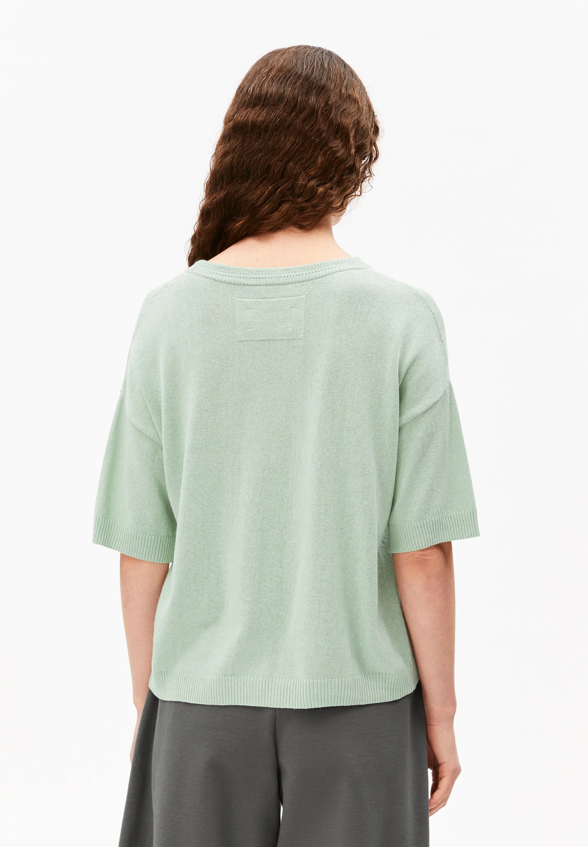 KURZÄRMLIGES LEINEN-MIX STRICKSHIRT | foam - Image 2