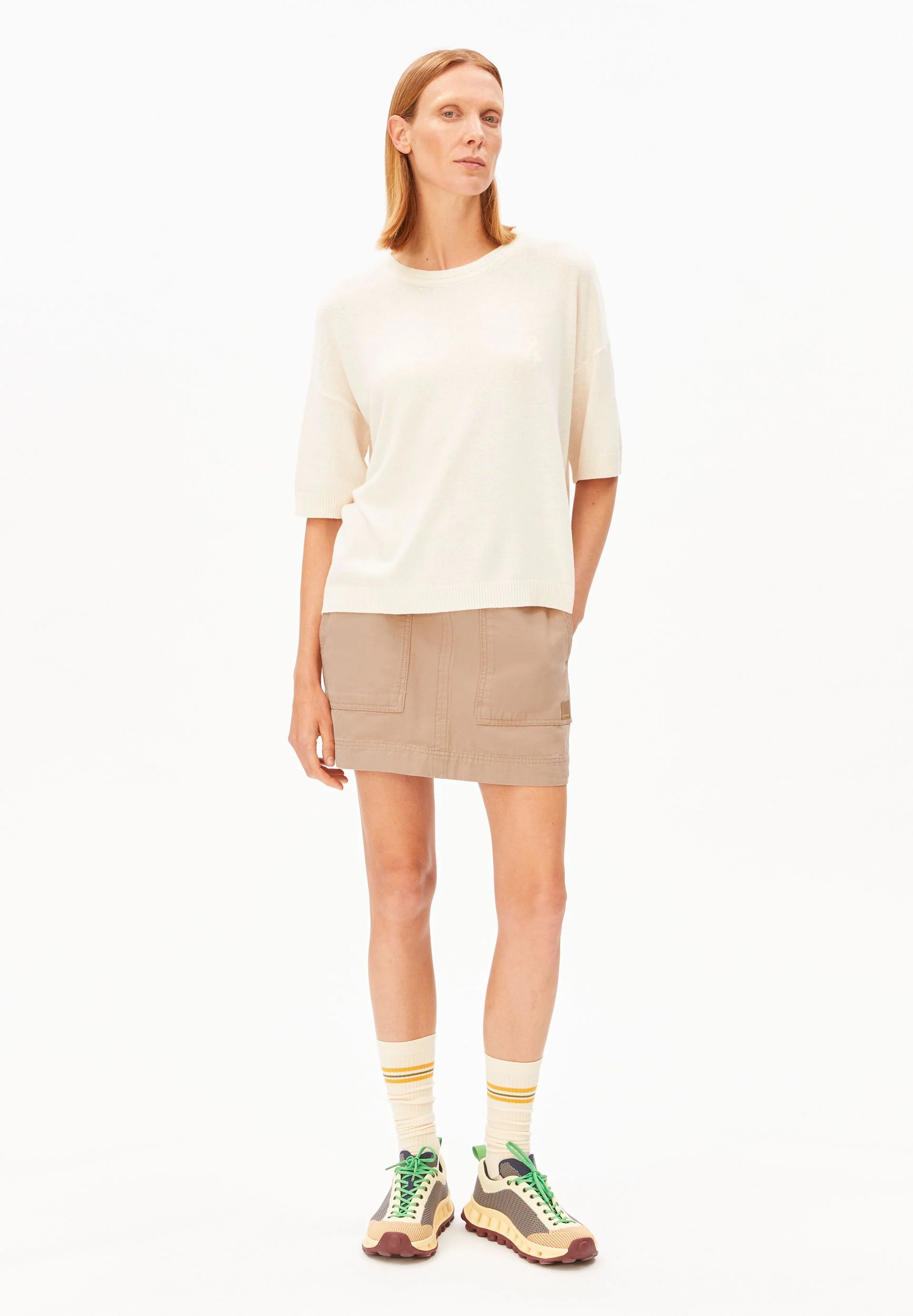 KURZÄRMLIGES LEINEN-MIX STRICKSHIRT | undyed - Image 5