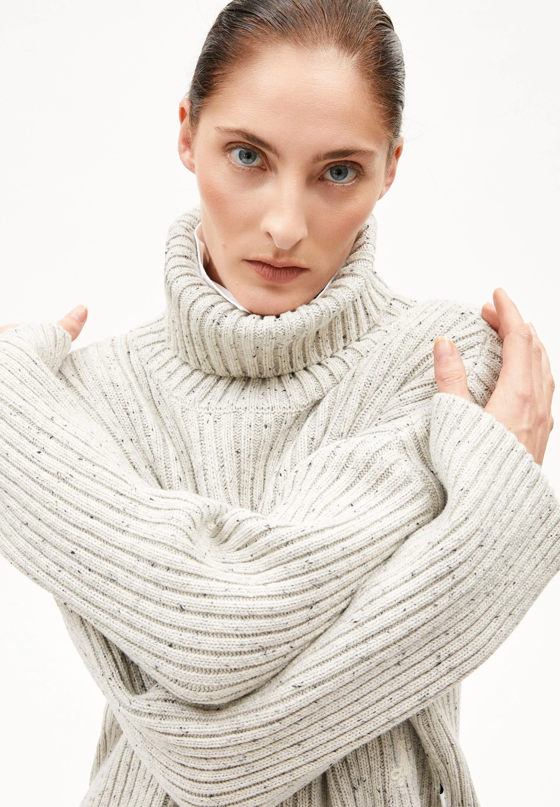 SABIRAA TWEED STRICKPULLOVER | oatmilk-black - Image 3