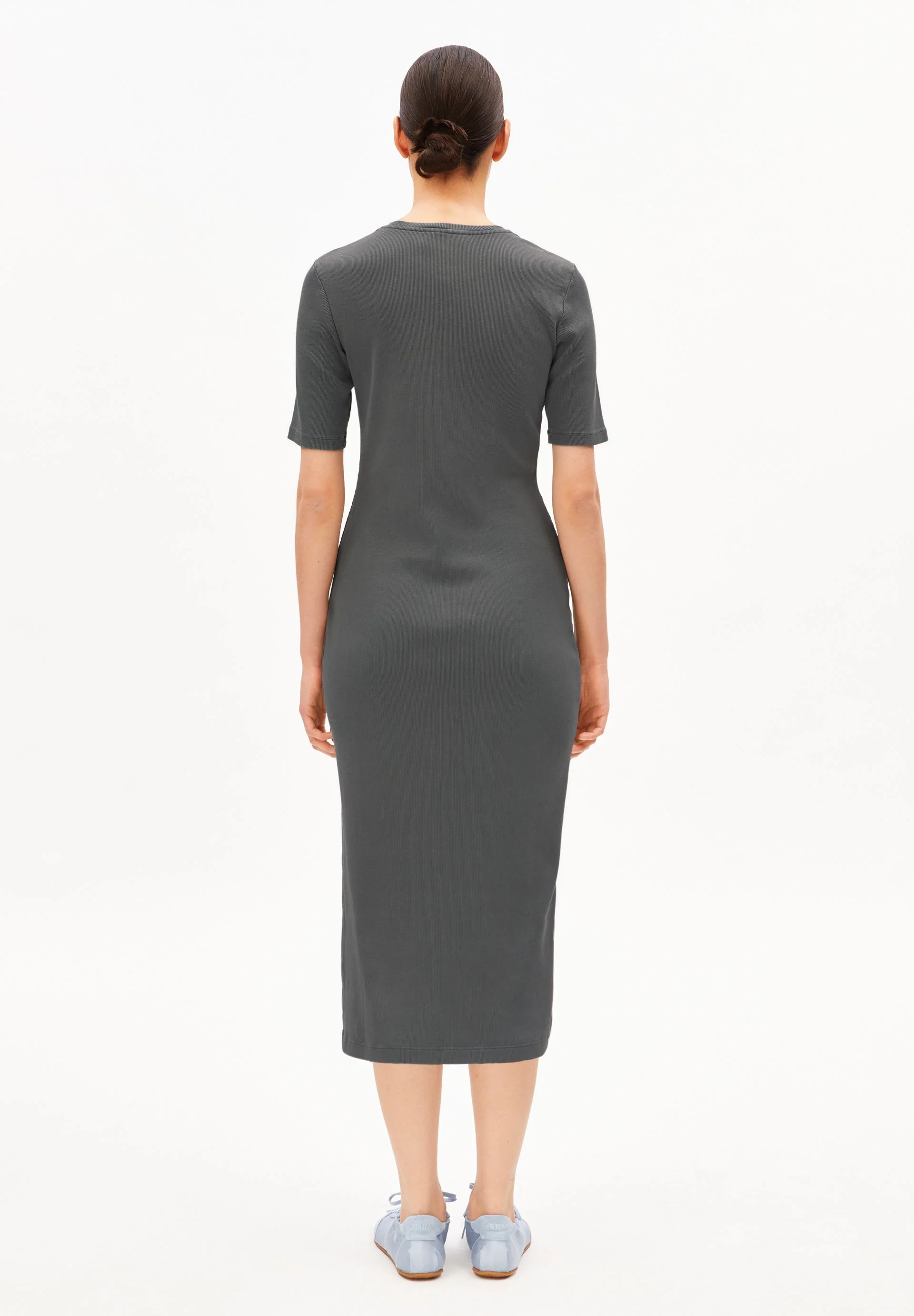 SEHAARAA GMT DYE KLEID | space steel - Image 2