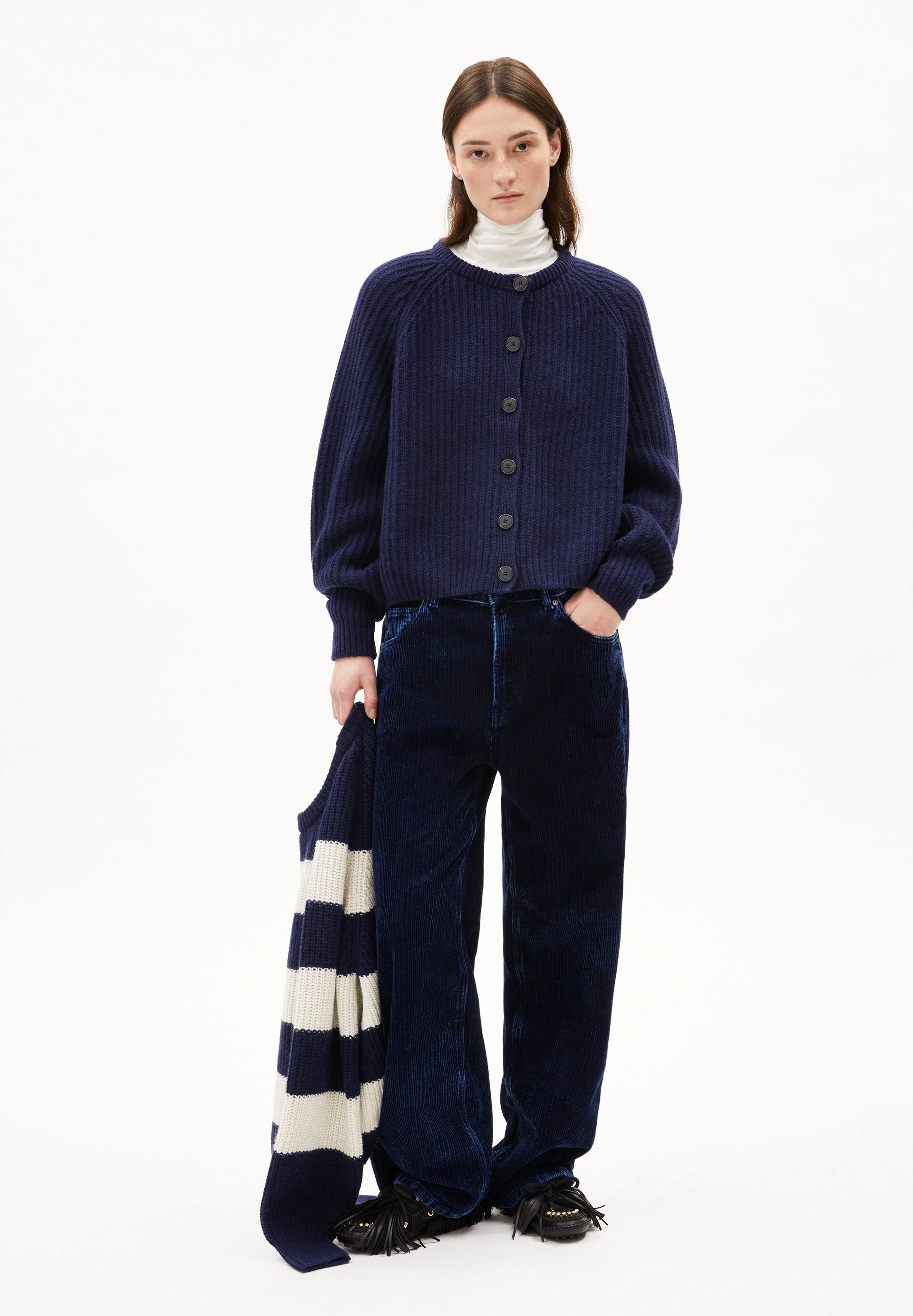 RIB KNIT CARDIGAN | tinted navy - Image 5