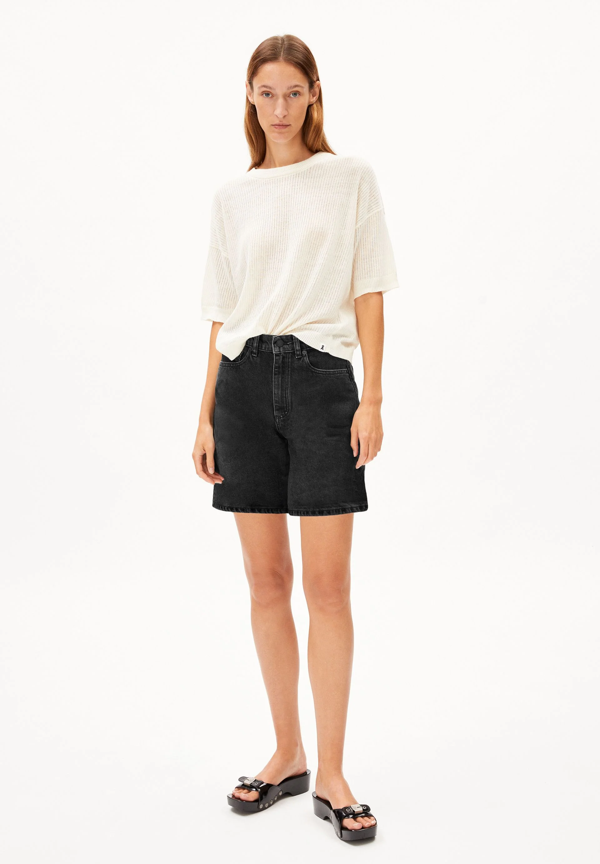 SHEAARI HIGH WAIST JEANS-SHORTS | ebony black - Image 5