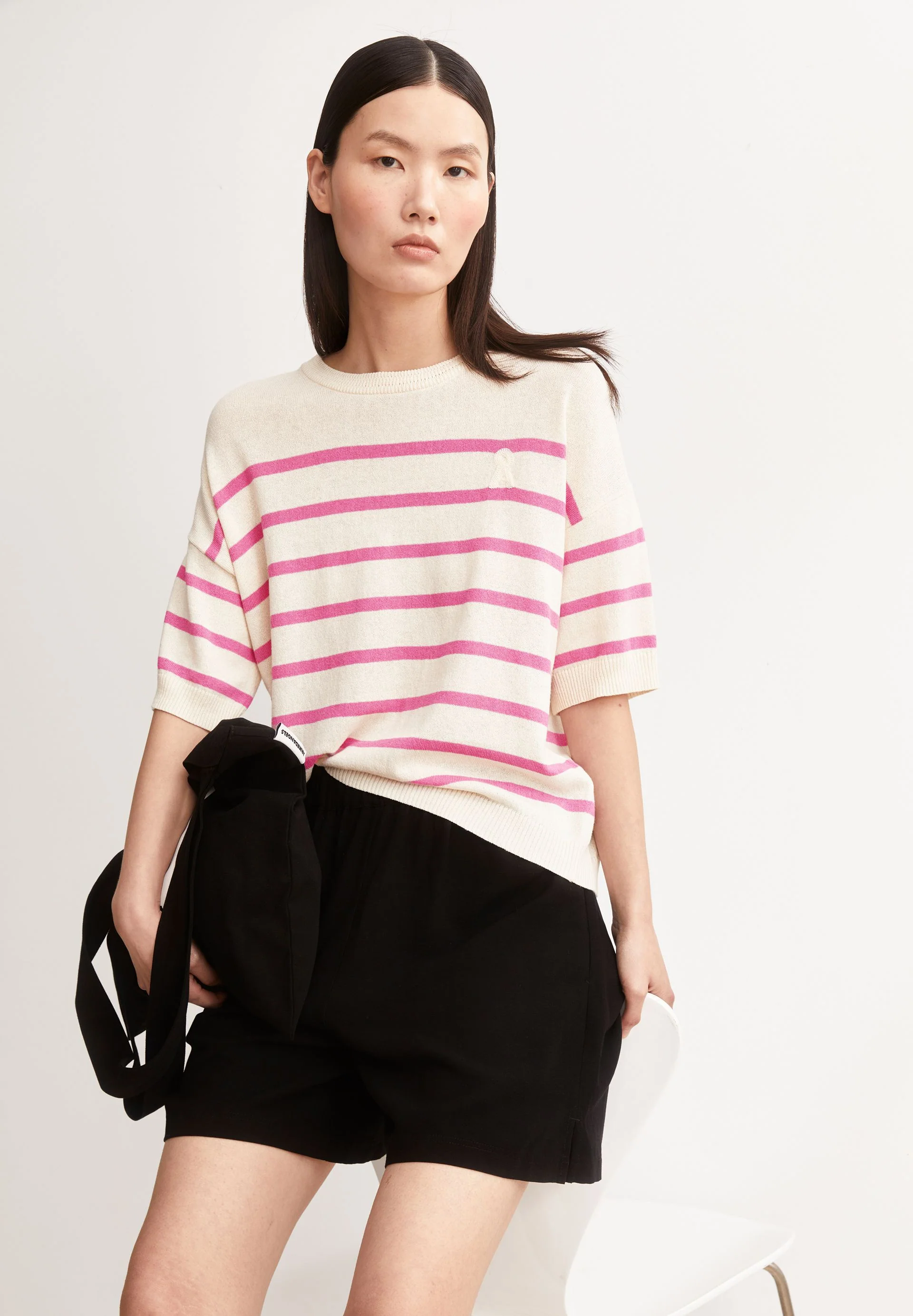 GESTREIFTES LEINEN-MIX STRICKSHIRT | undyed-washed berry - Image 4