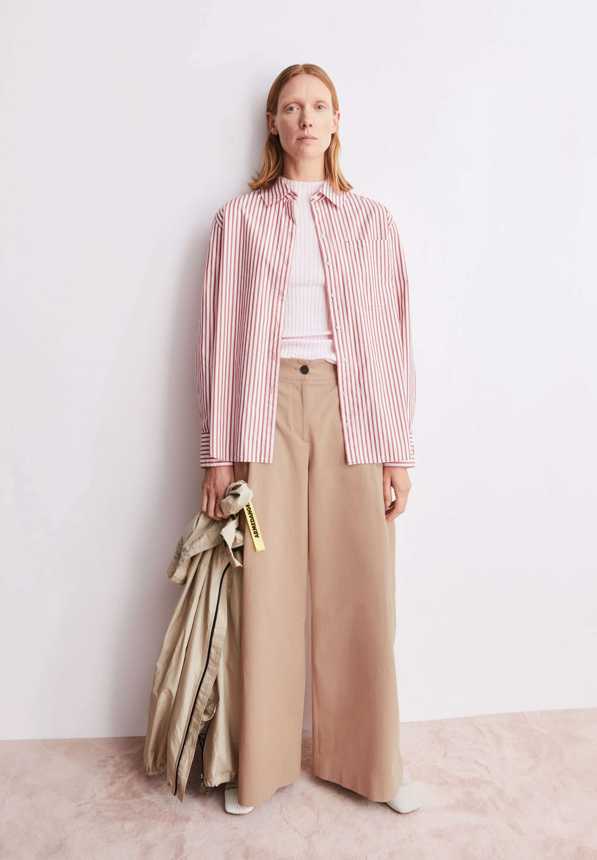 GESTREIFTE WEITE POPLIN BLUSE | oatmilk-mars red - Image 4
