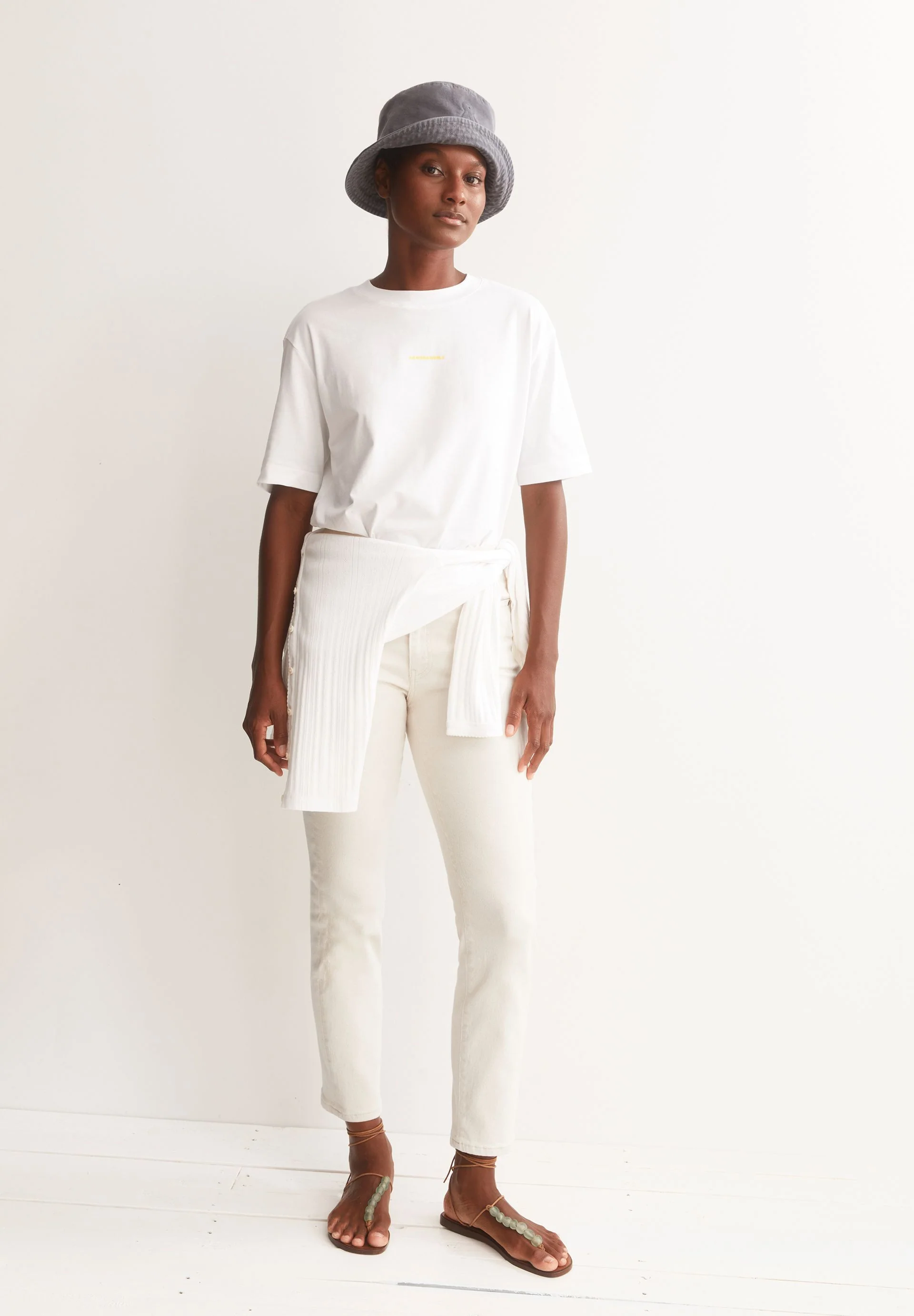 TARJAA GRAPHIC T-SHIRT | white-AA yellow - Image 4