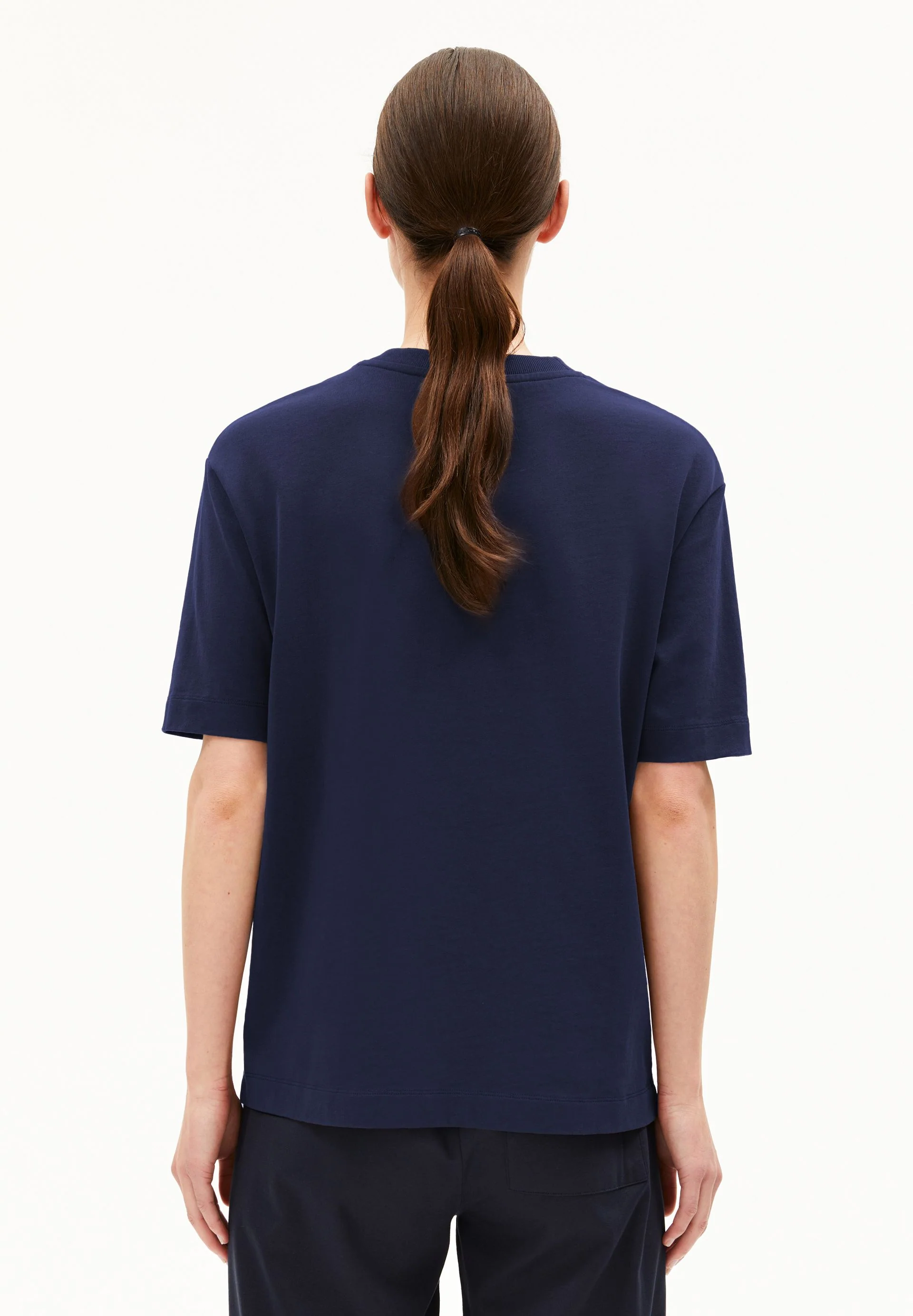 TARJAA T-SHIRT | tinted navy - Image 2