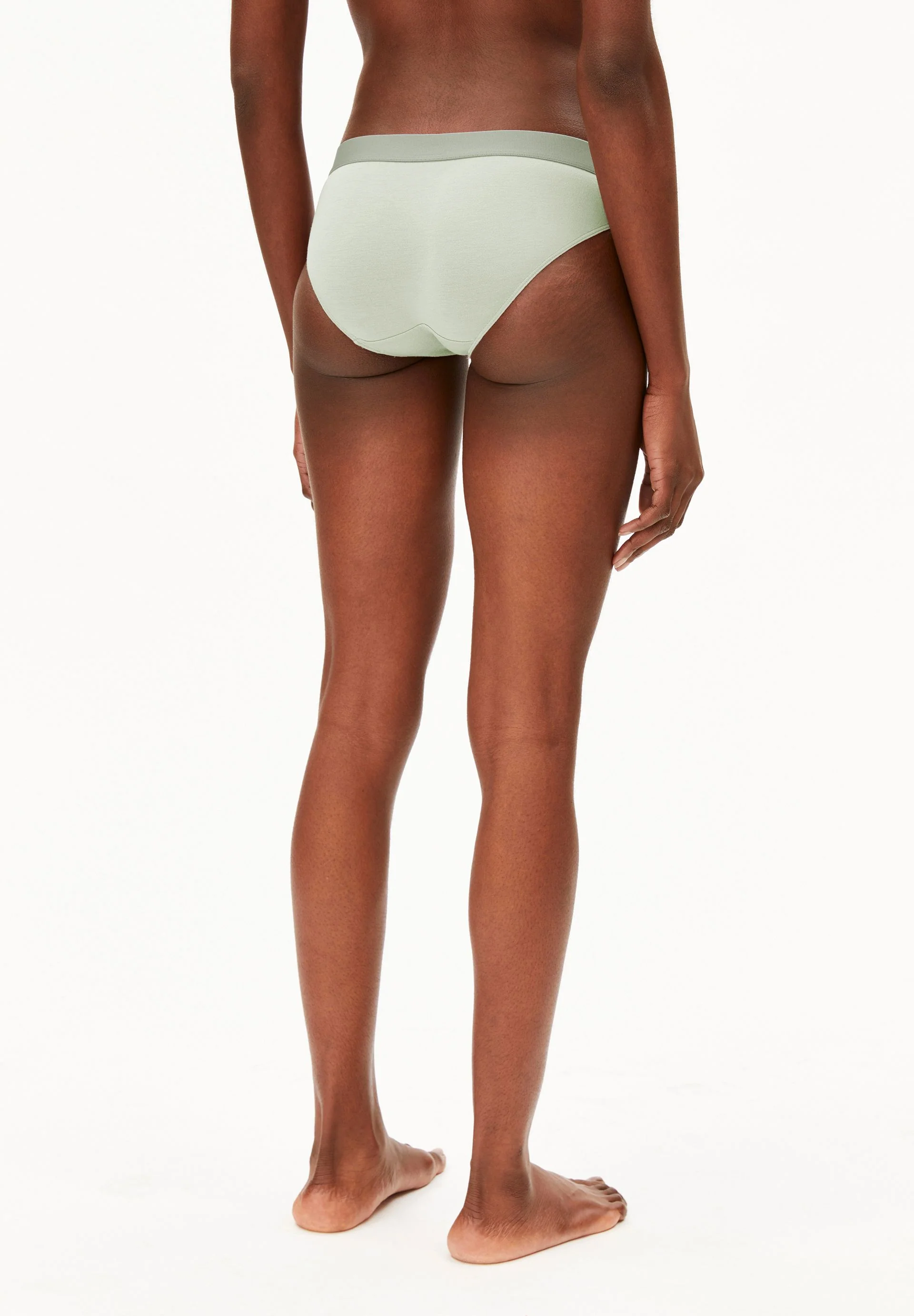 TRINAA SLIP | foam - Image 2