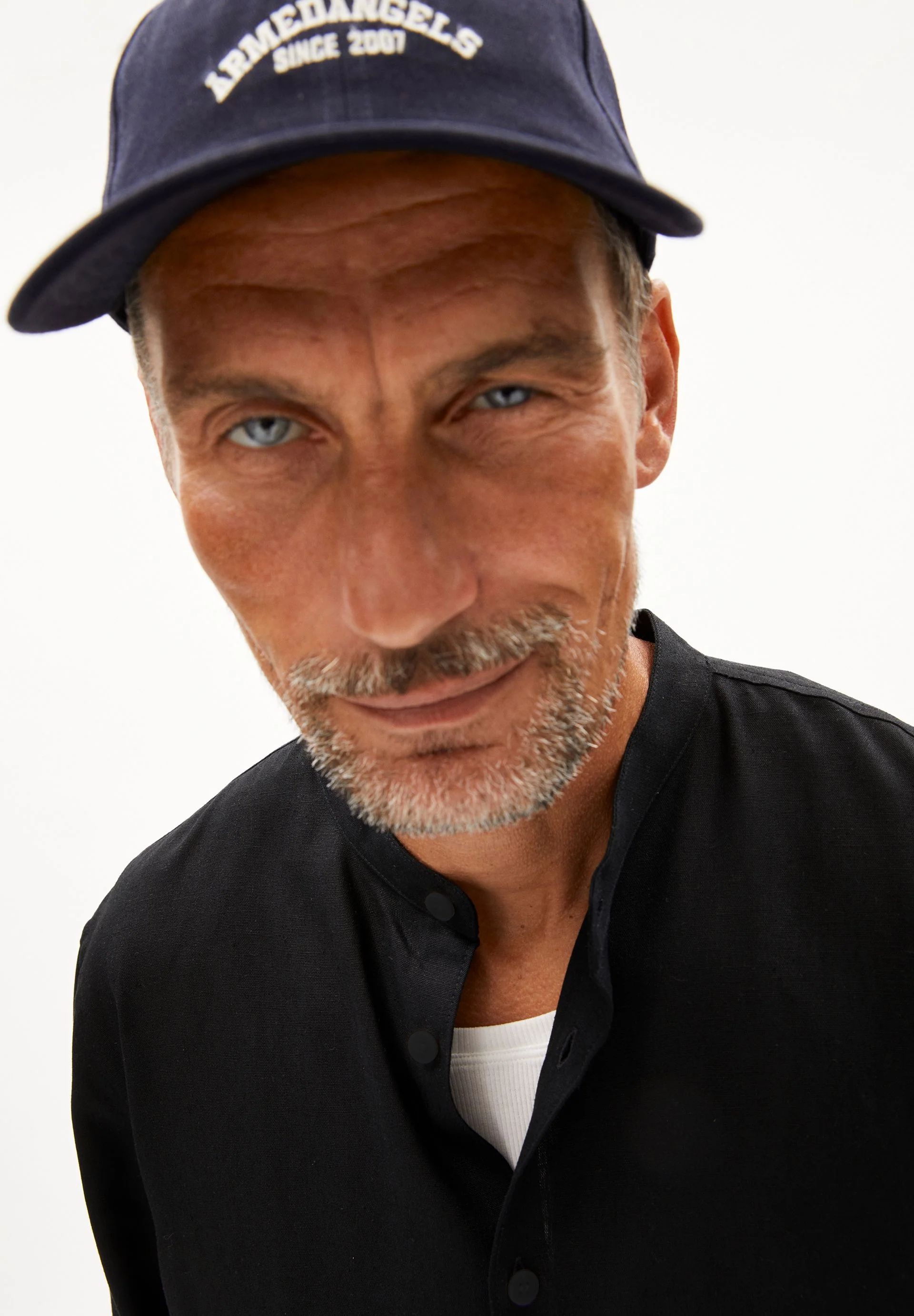 VAALERONIMUS LEINEN-HEMD | black - Image 3