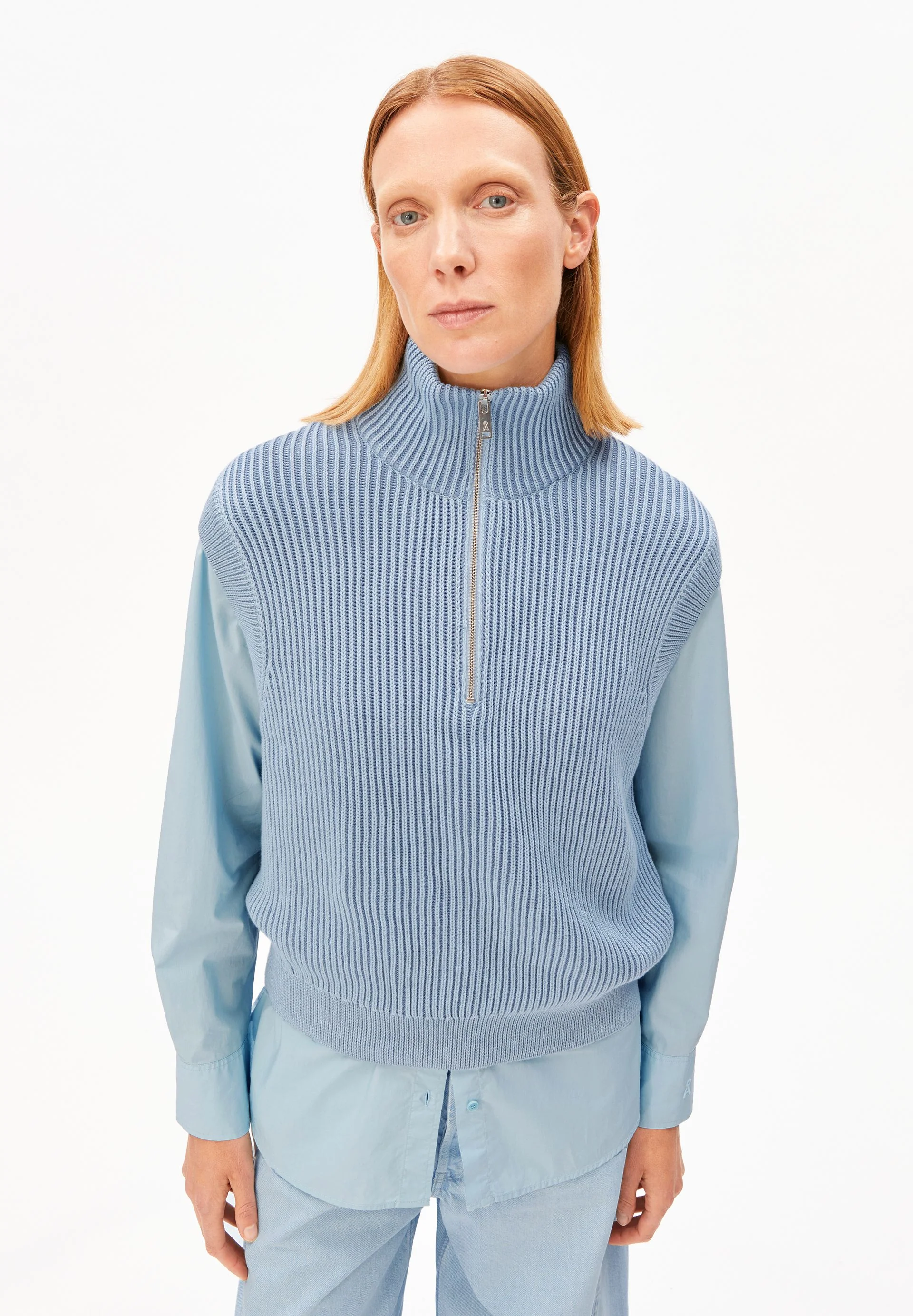 VANISÉ KNIT VEST - Image 2