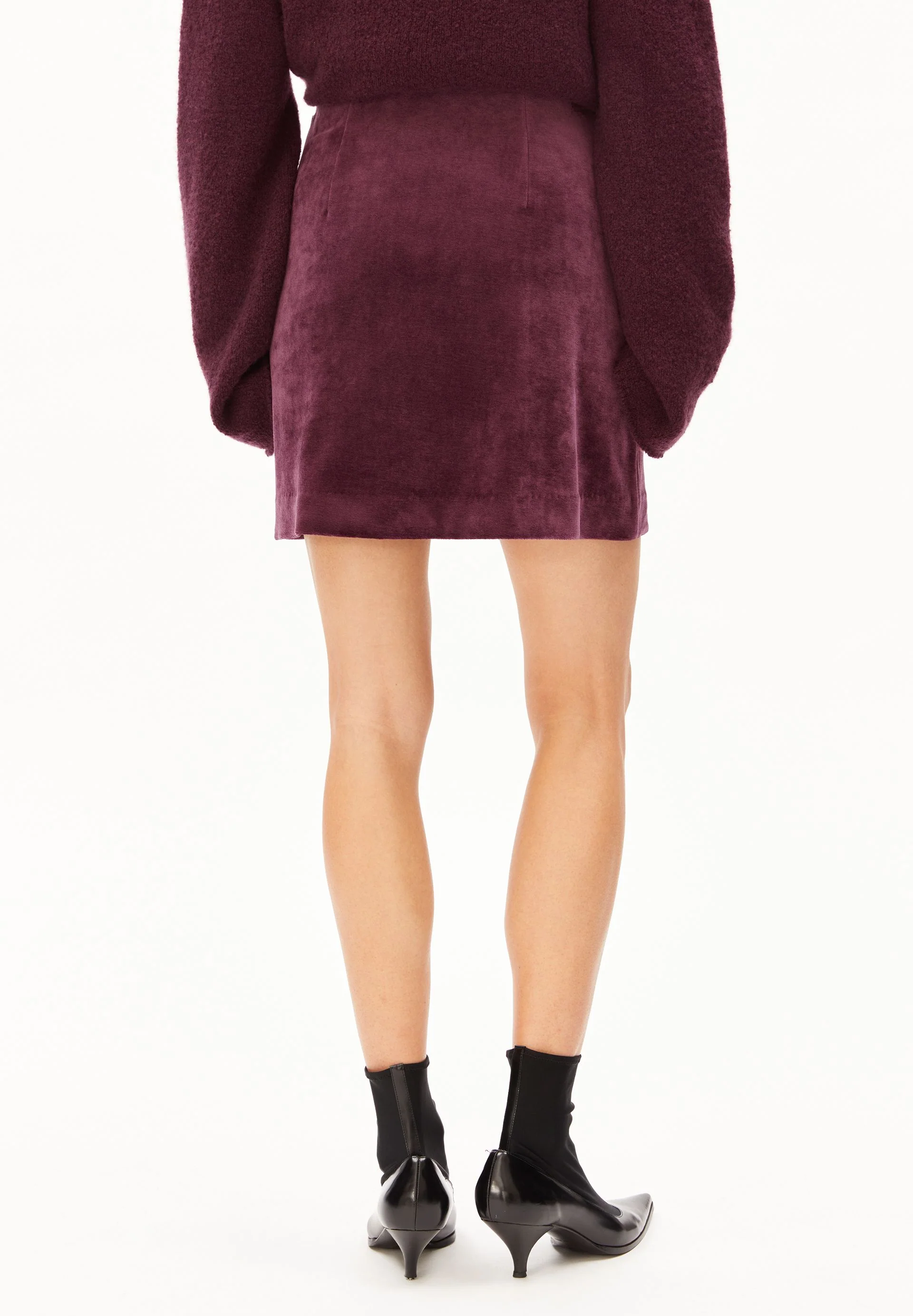 VANJARAA VELVET | dark cranberry - Image 2