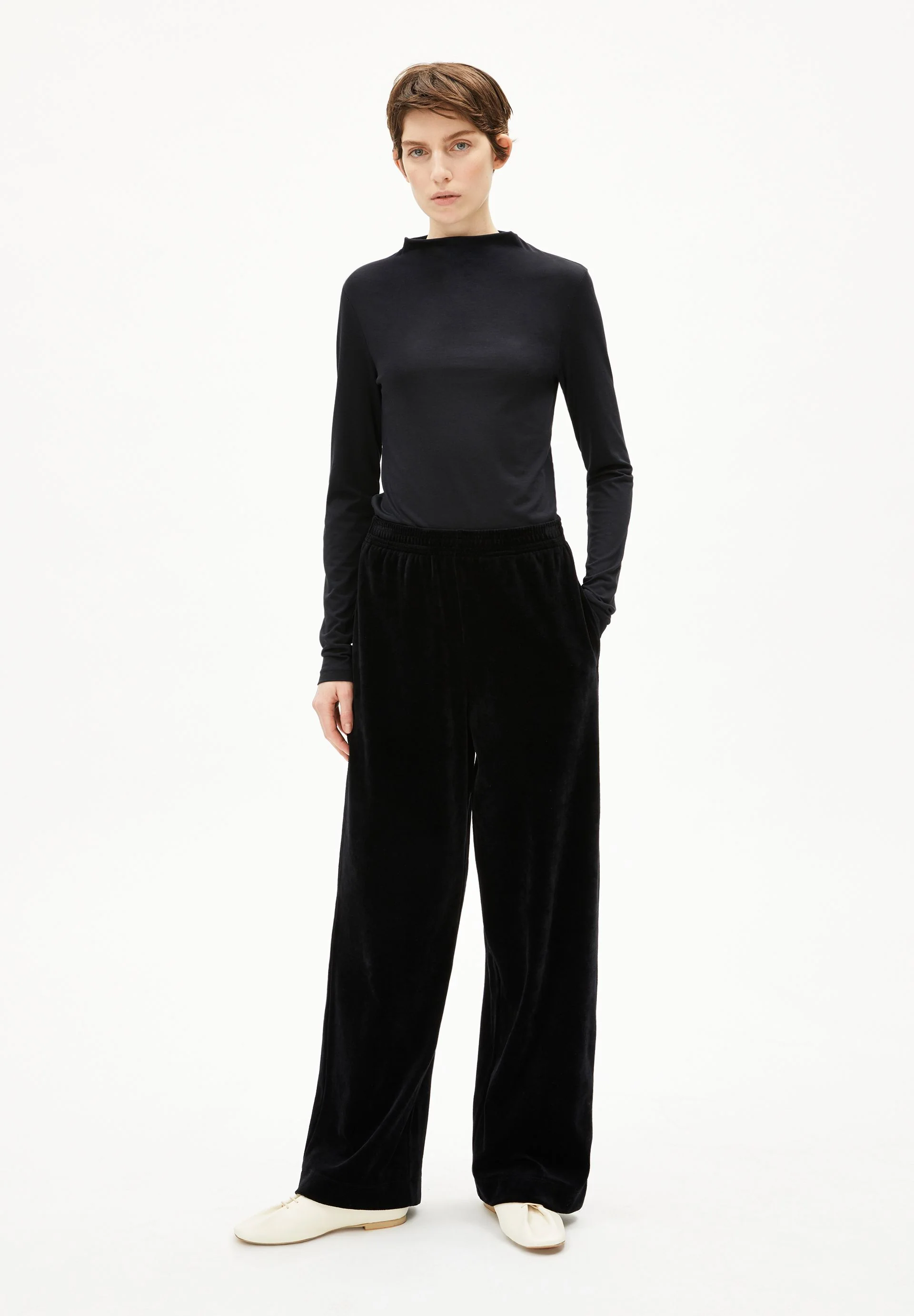 VATINAA VELVET | black - Image 5