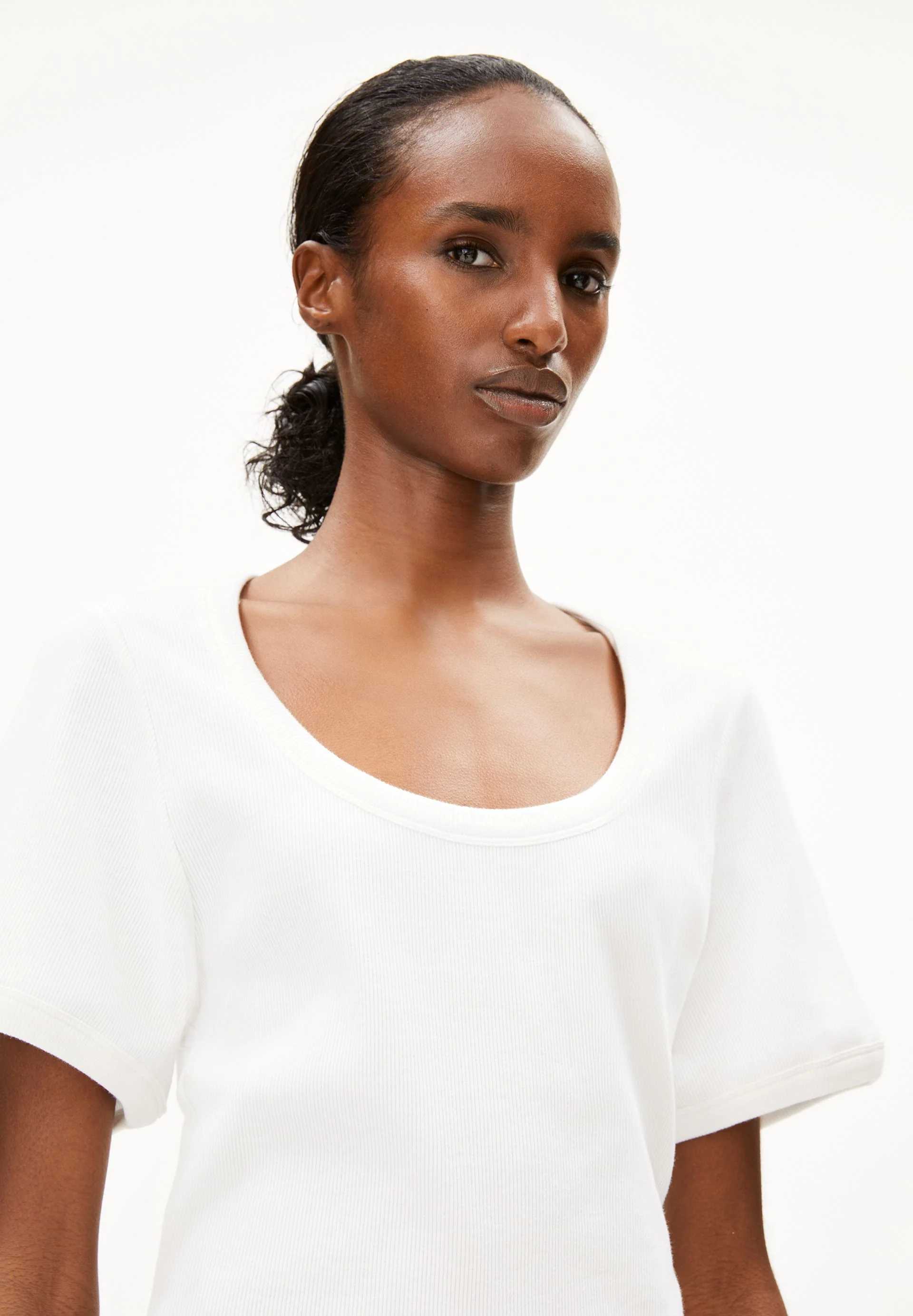 VIOLAHAA | white - Image 3
