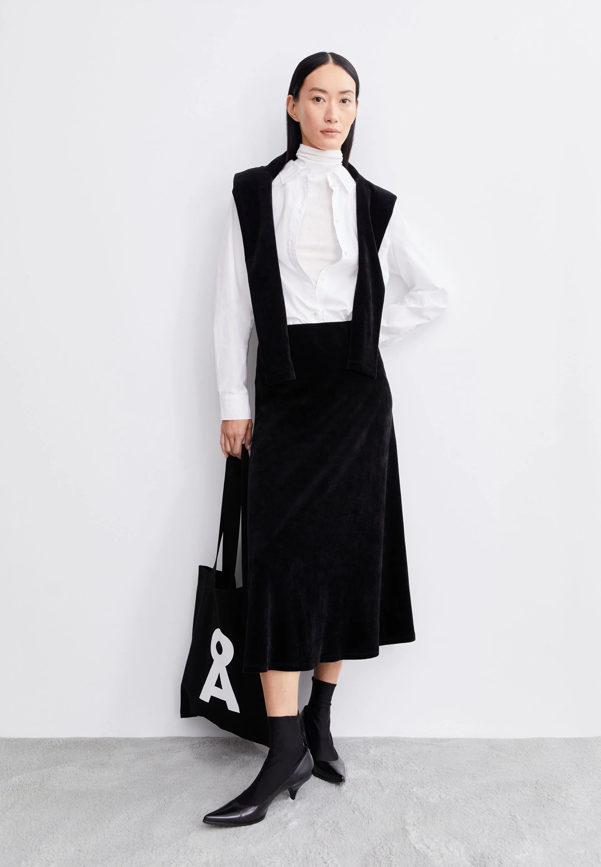 VOLAGAA SAMTROCK | black - Image 4