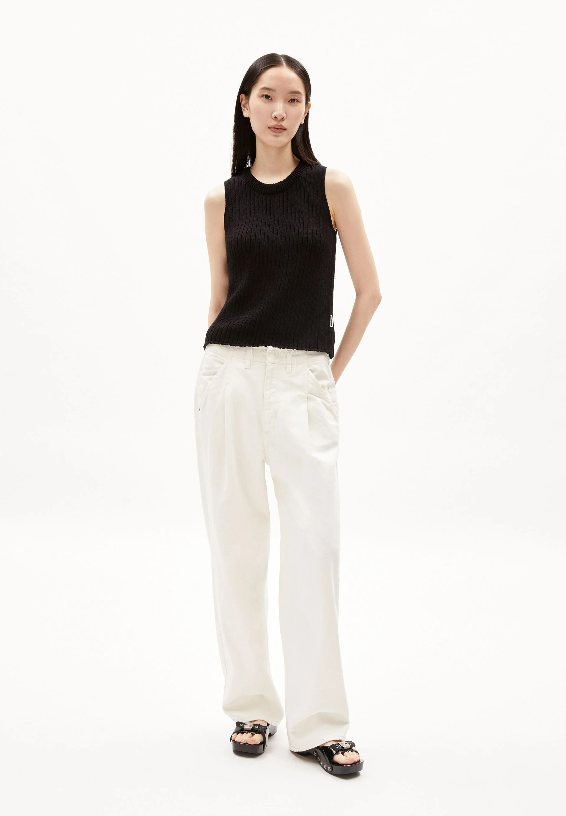 WIOLAA | black - Image 5