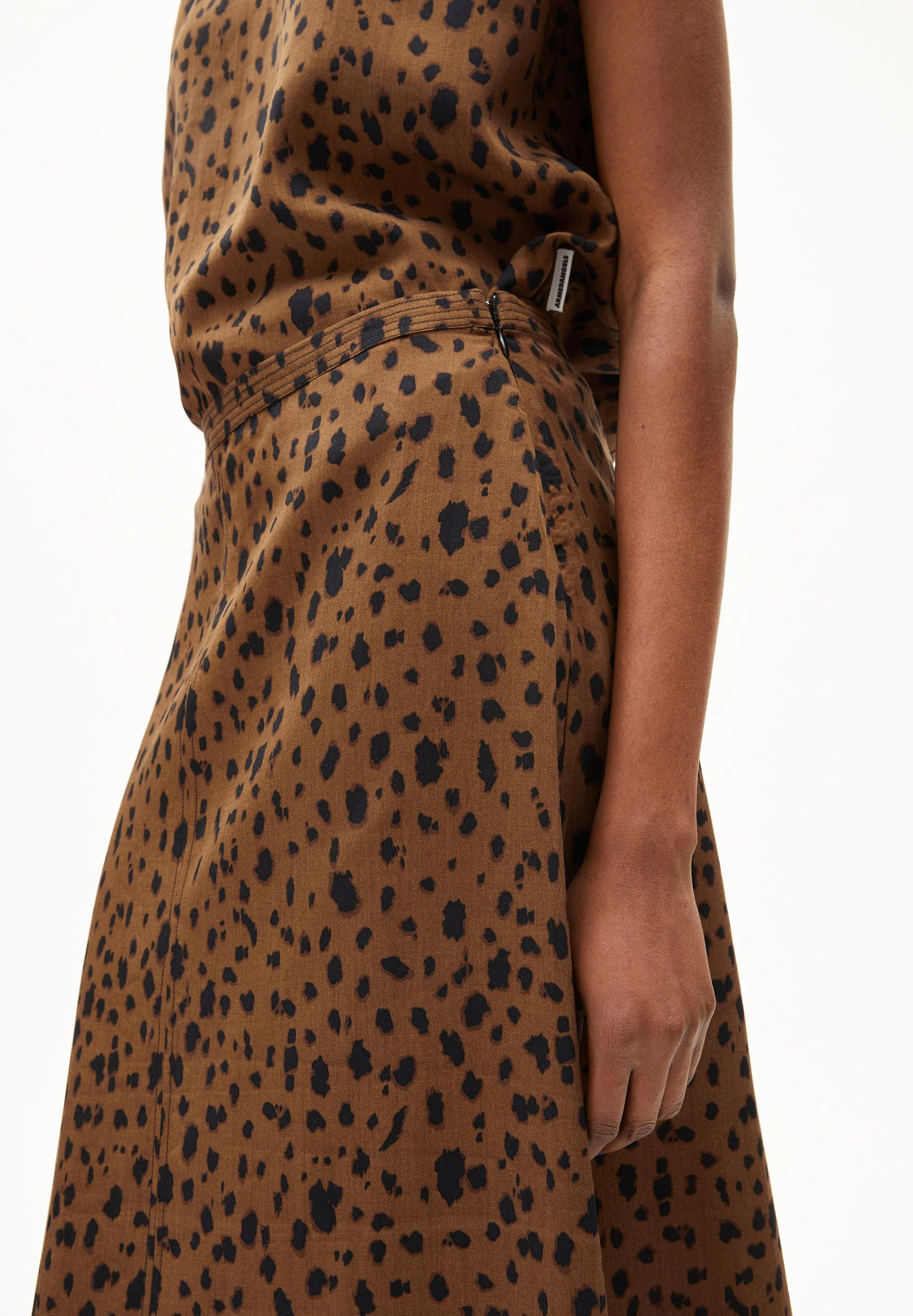 WOLAARIA LEOPAA | dark camel - Image 3