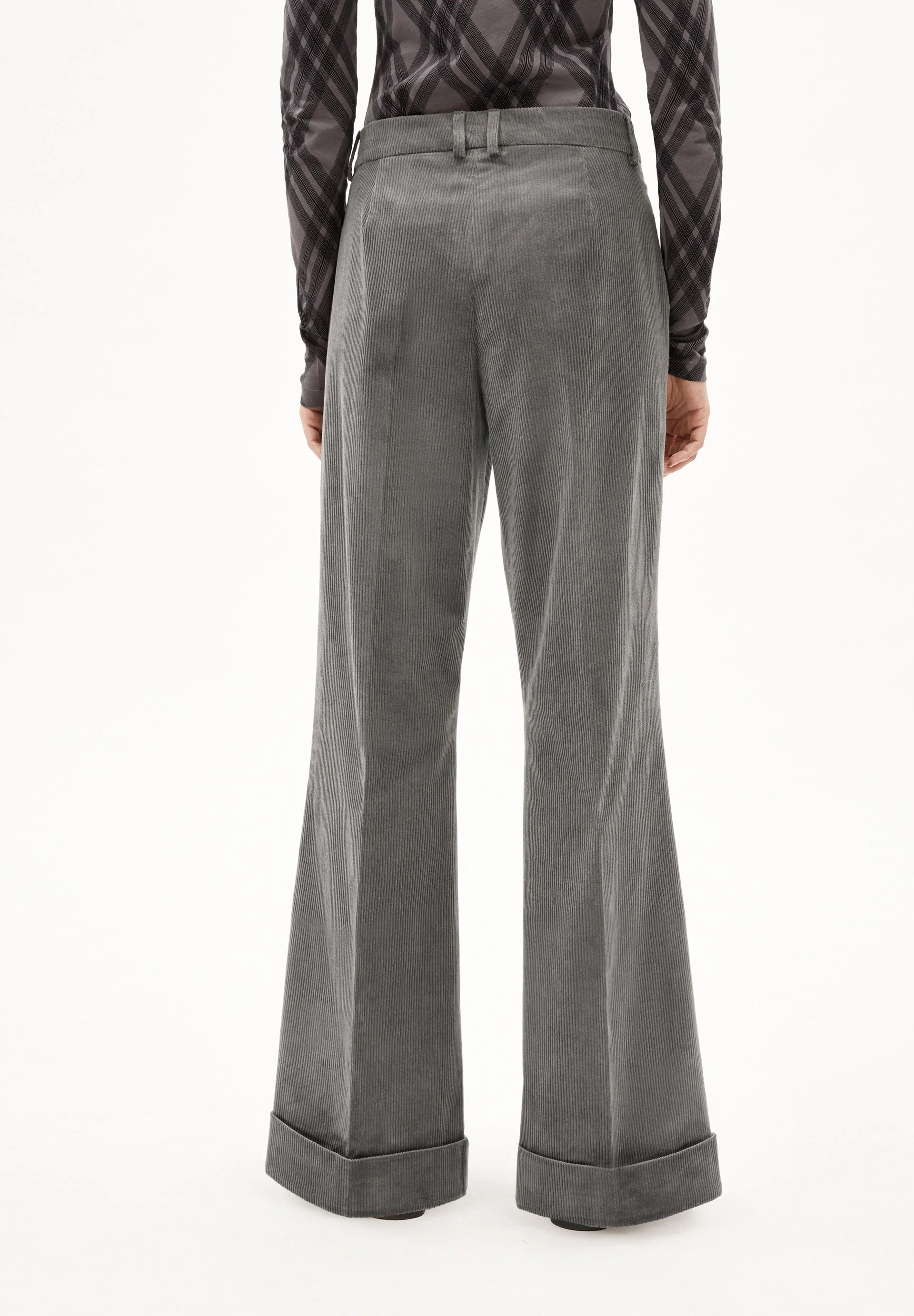 XELLAA CORDUROY | iron cast - Image 2