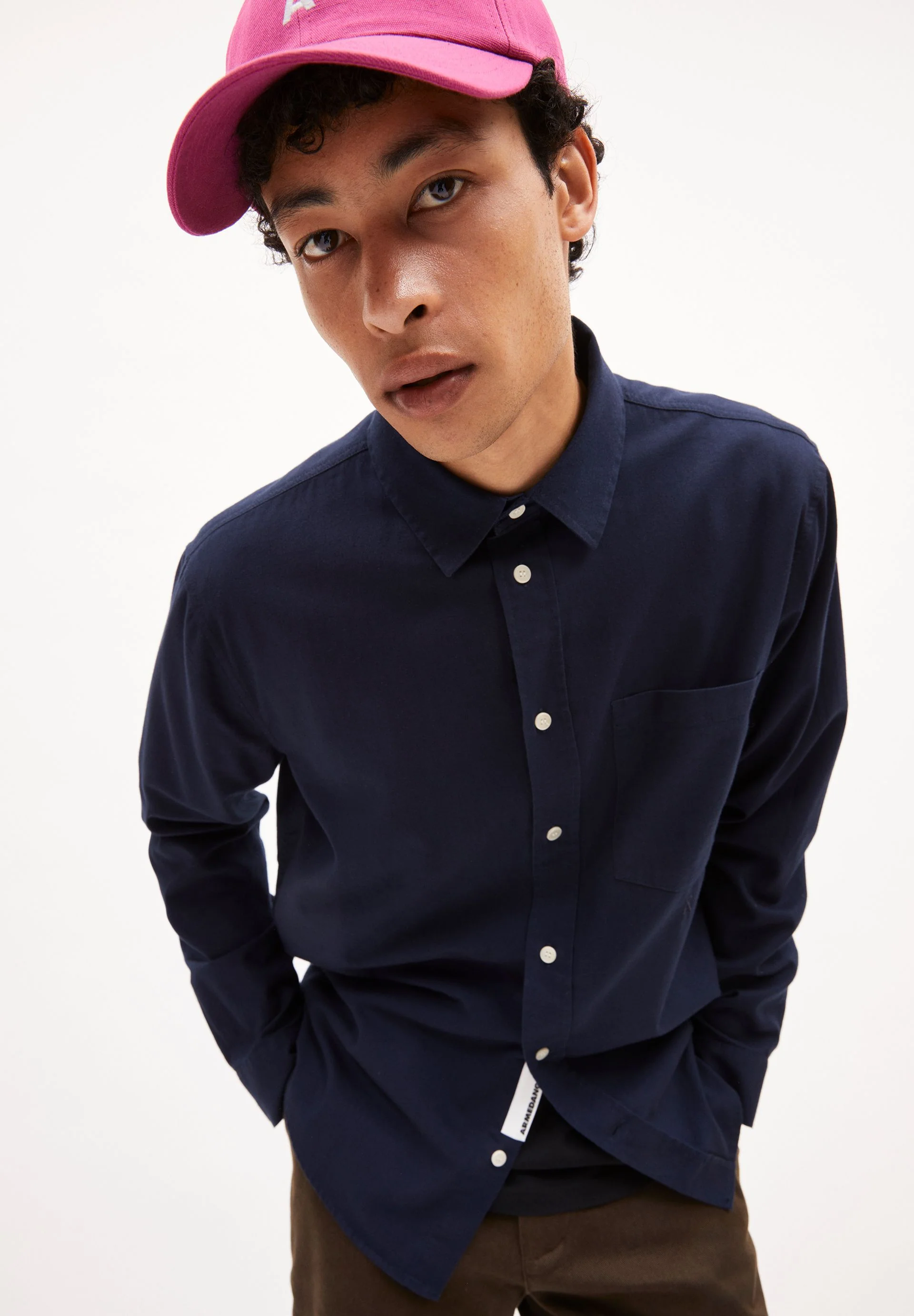 YENAAS BOLD KAPPE | crushed berry - Image 4