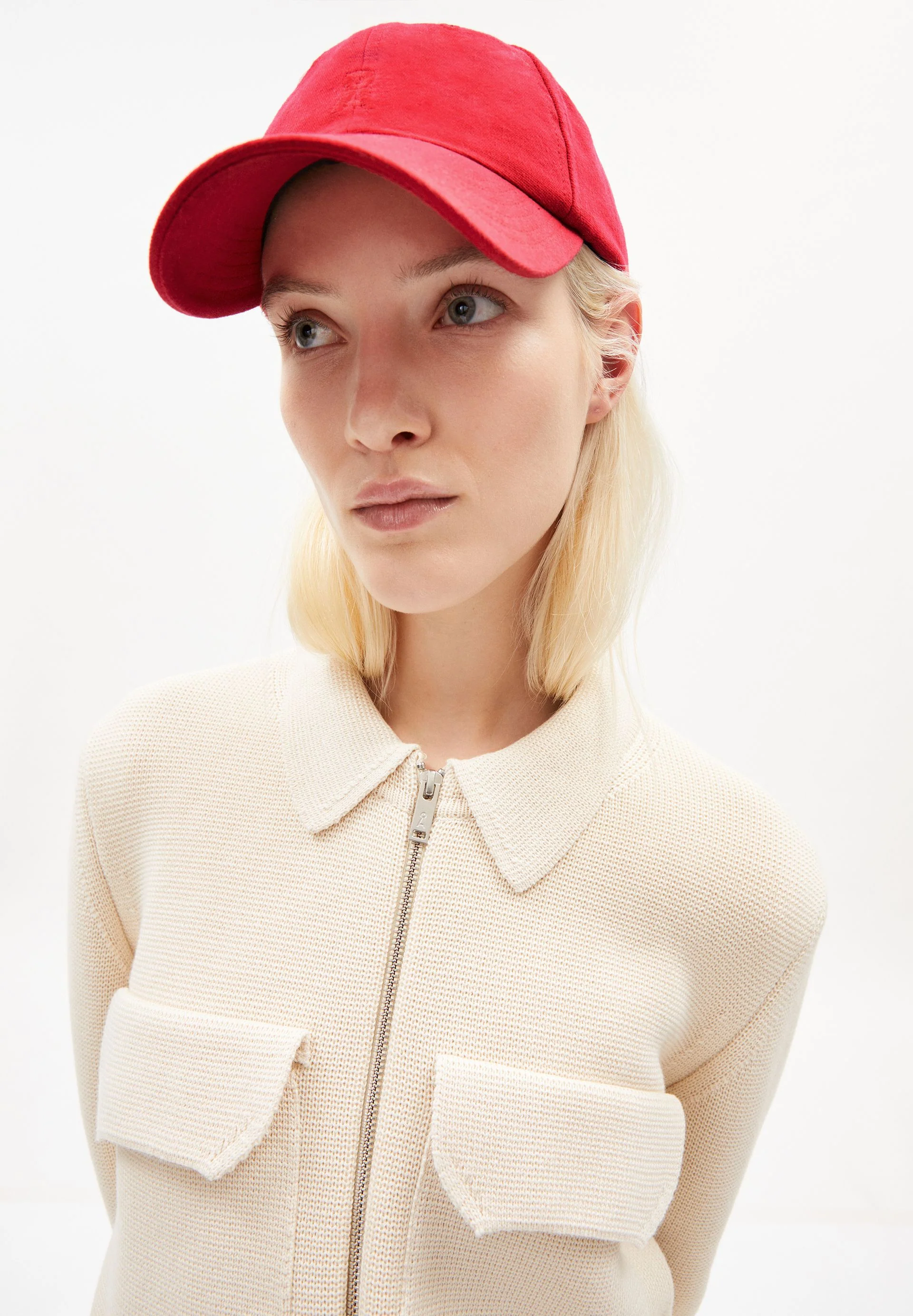 YENAAS BOLD KAPPE | dark poppy - Image 5